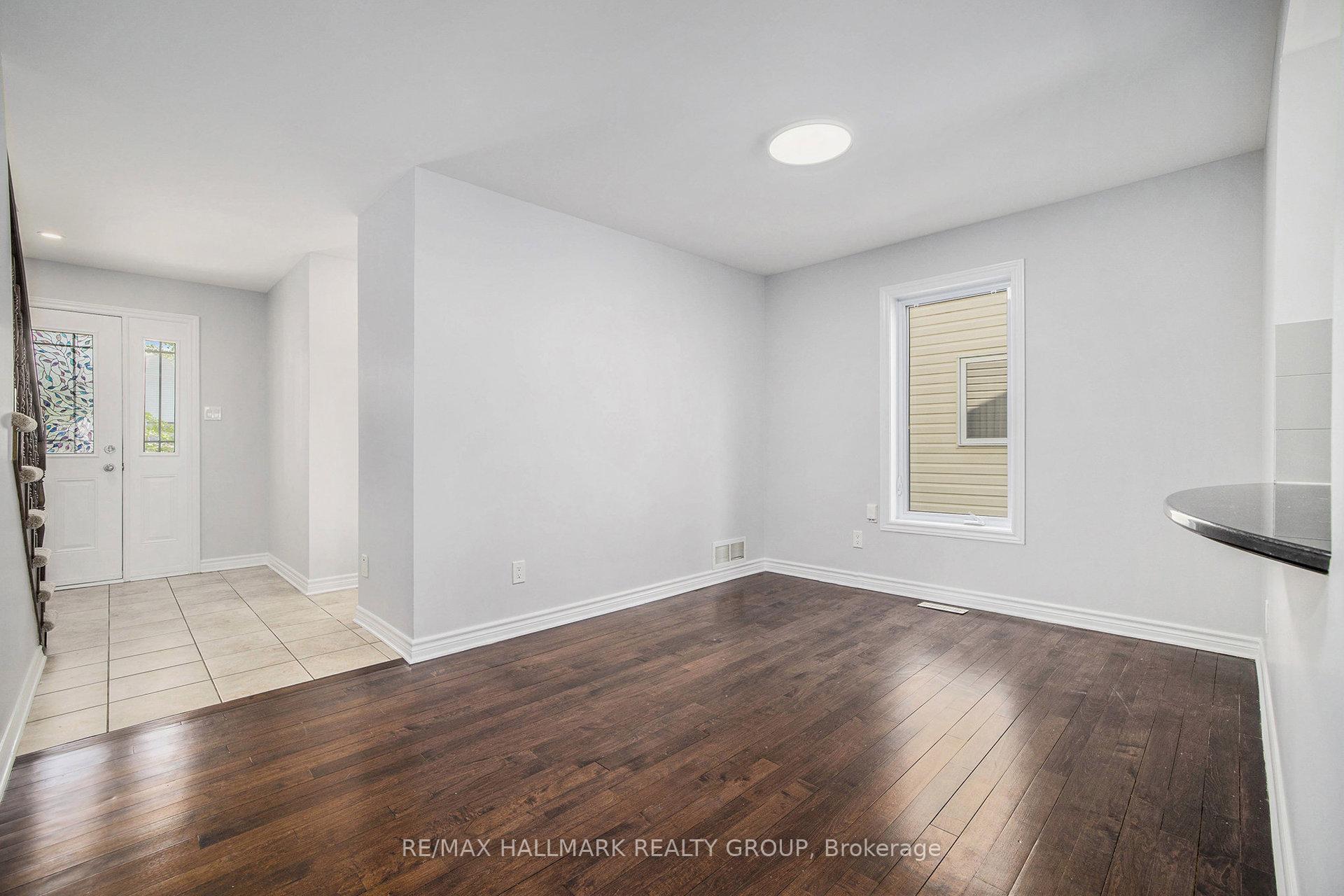 Photo 9 of 548 Paul Metivier Drive, Ottawa, Barrhaven - Strandherd — HOMEH