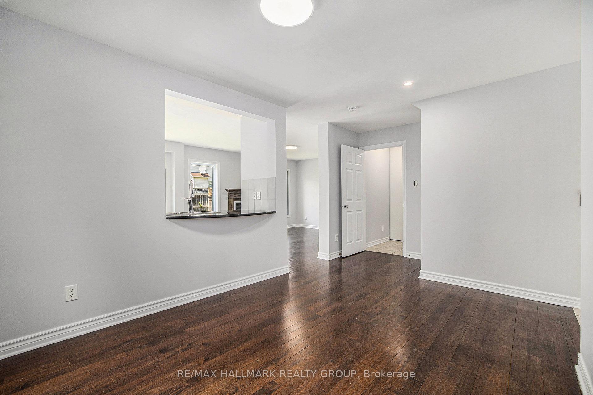 Photo 7 of 548 Paul Metivier Drive, Ottawa, Barrhaven - Strandherd — HOMEH