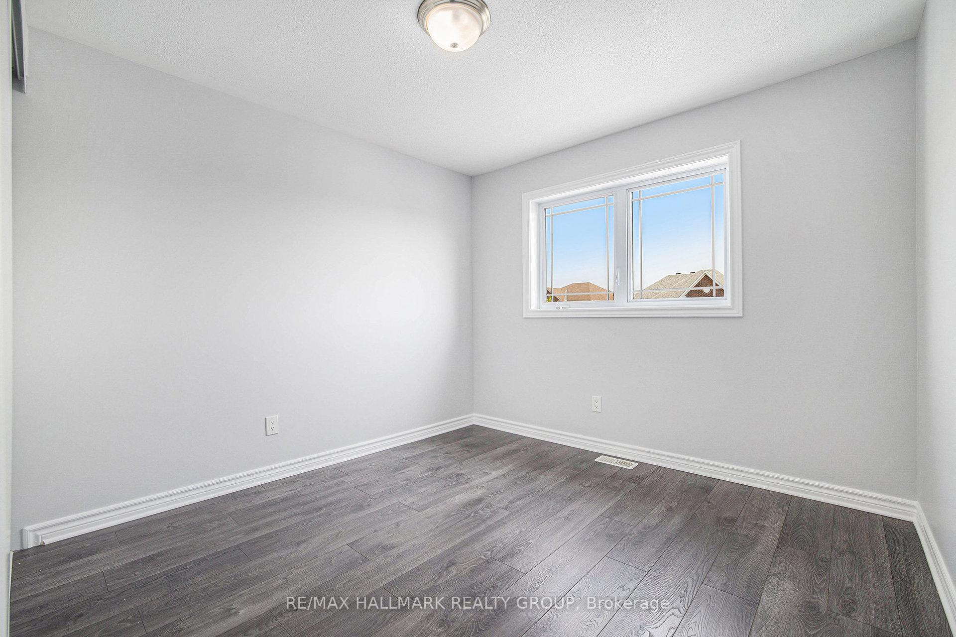 Photo 22 of 548 Paul Metivier Drive, Ottawa, Barrhaven - Strandherd — HOMEH
