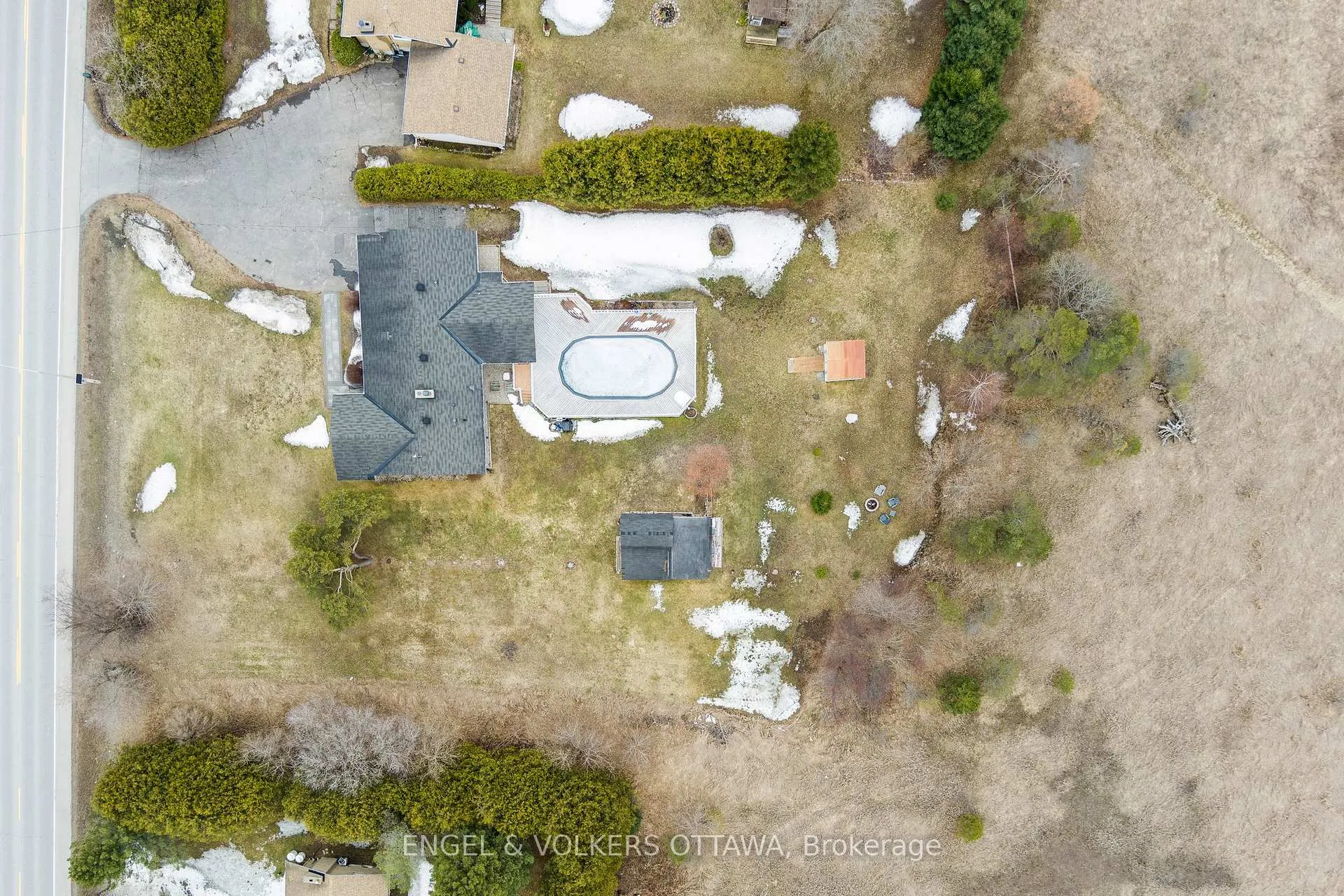 Photo 3 of 4624 Albion Road, Ottawa, Riverside South — HOMEH