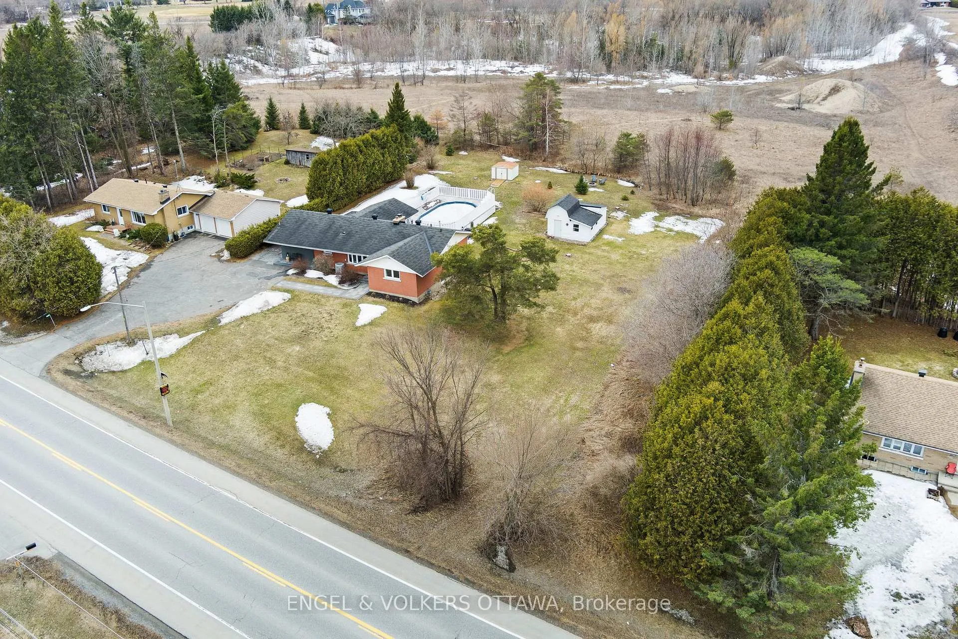 Photo 4 of 4624 Albion Road, Ottawa, Riverside South — HOMEH
