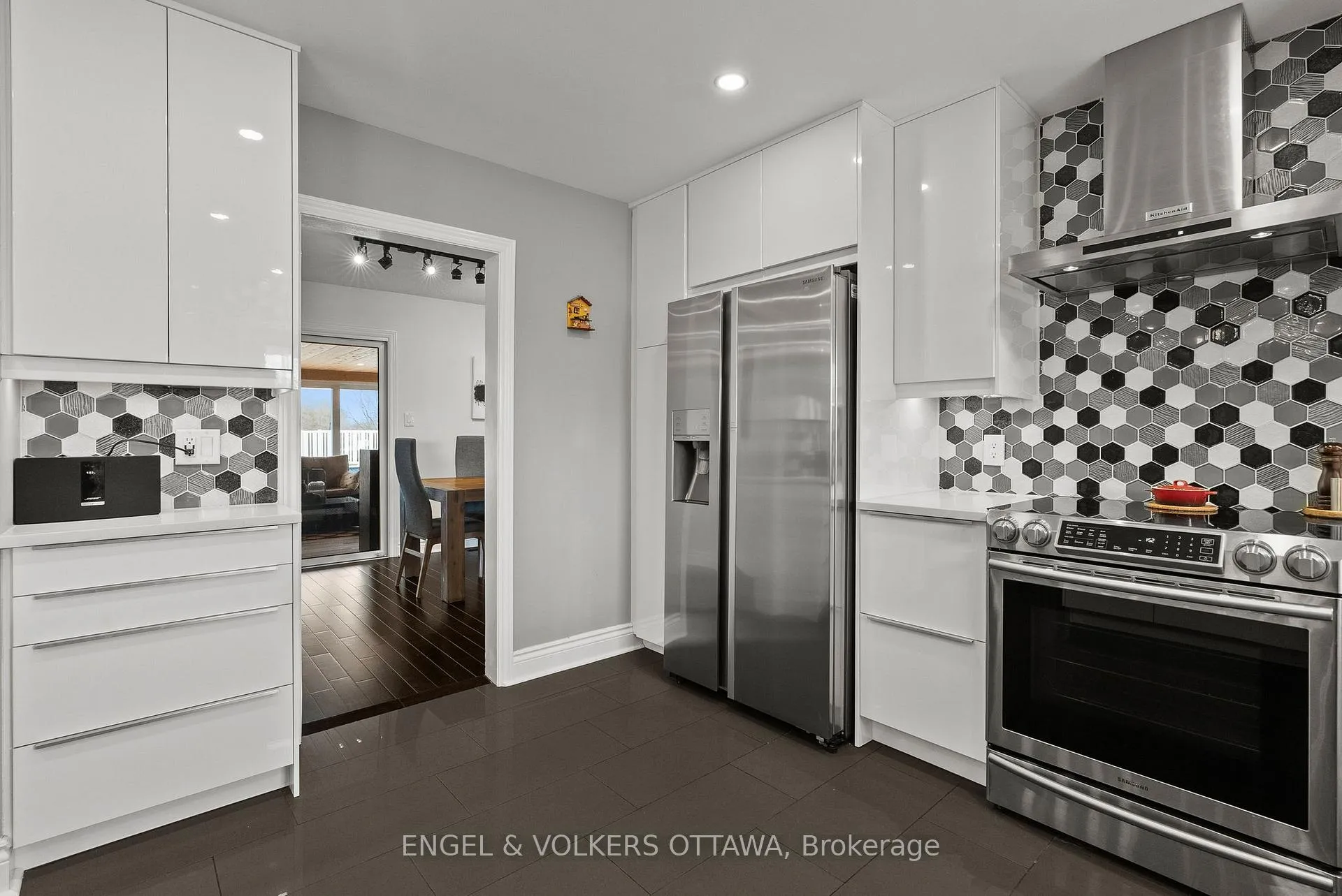 Photo 15 of 4624 Albion Road, Ottawa, Riverside South — HOMEH