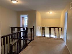 Photo 4 of 70 Prince William Way, Barrie, Innis-Shore — HOMEH