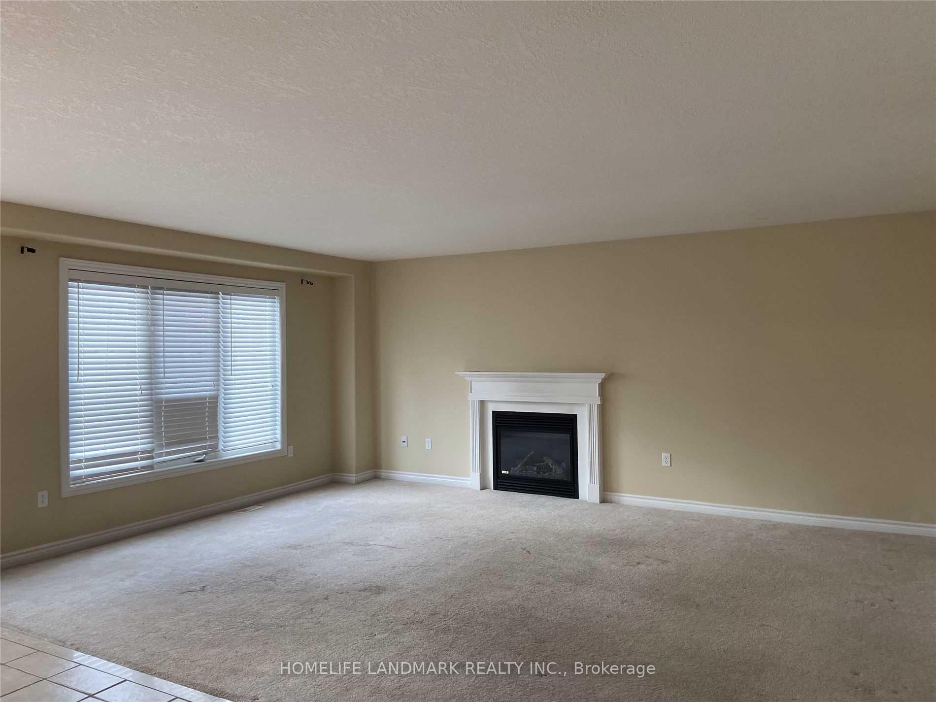 Photo 12 of 70 Prince William Way, Barrie, Innis-Shore — HOMEH