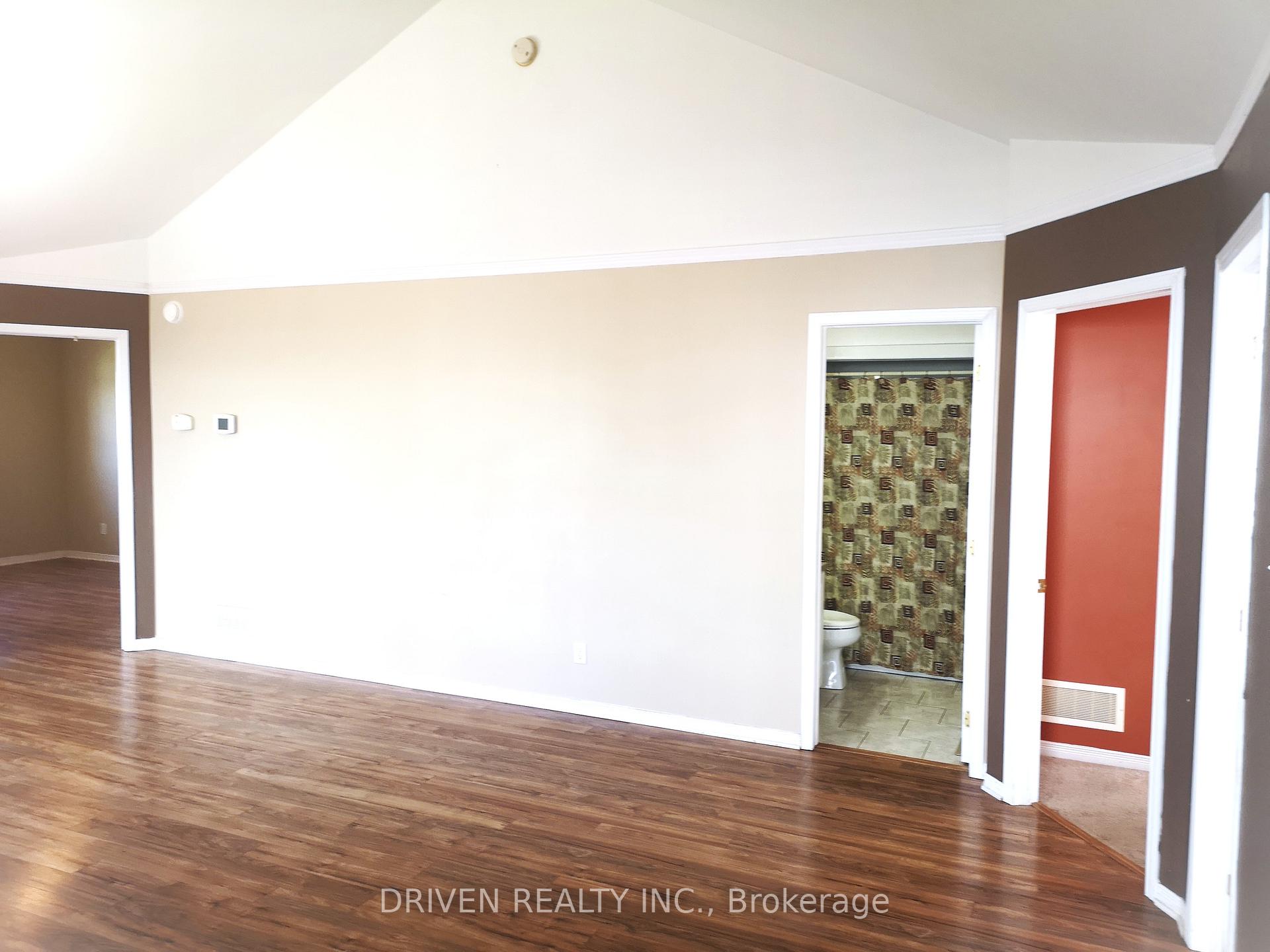 Photo 4 of 234 Hemlock Crescent, Cornwall — HOMEH