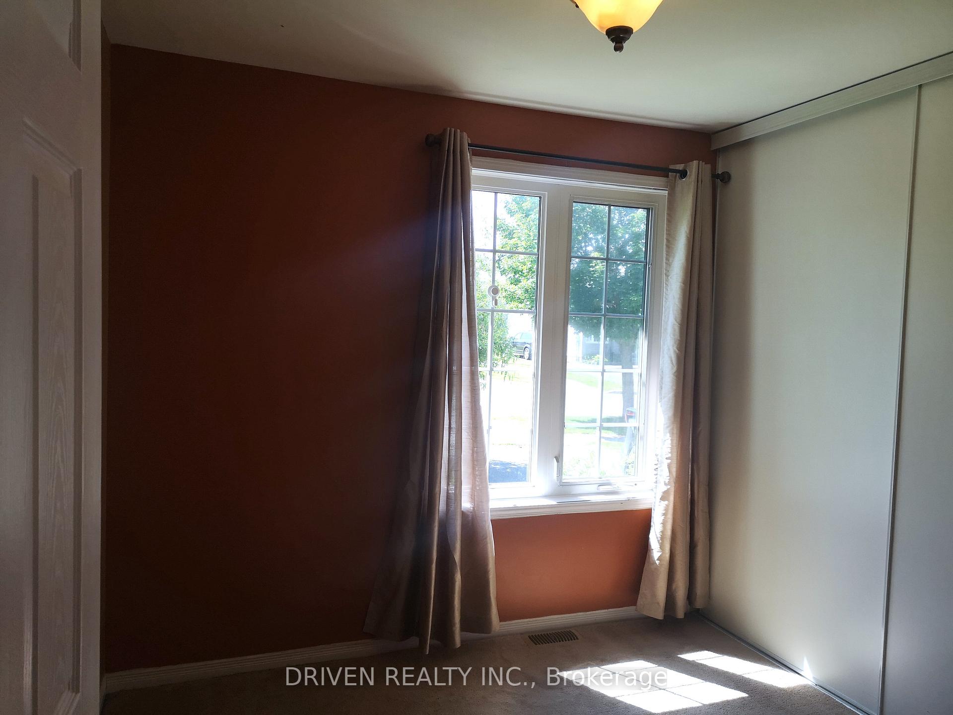 Photo 9 of 234 Hemlock Crescent, Cornwall — HOMEH