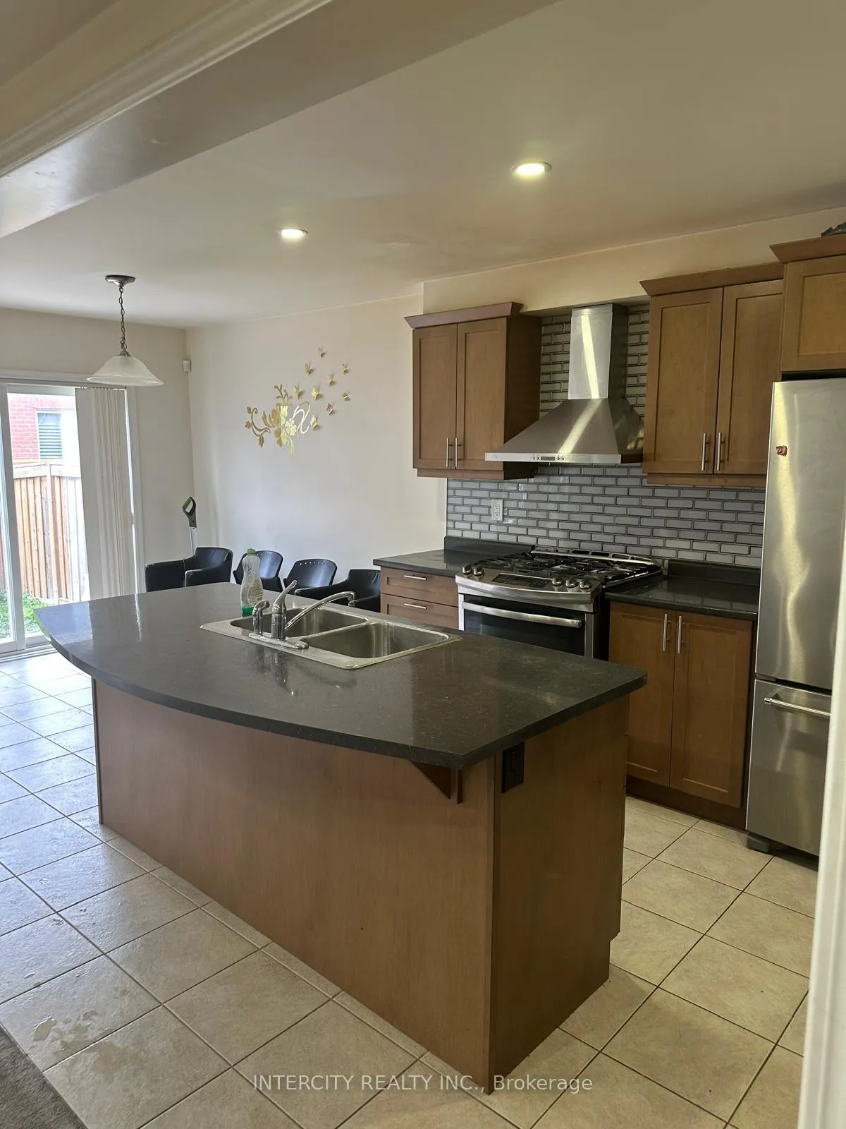 Photo 2 of 30 Stedford Crescent, Brampton, Northwest Brampton — HOMEH