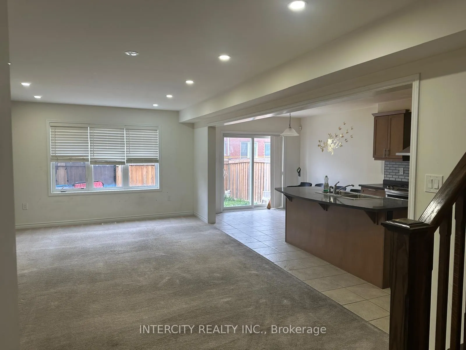 Photo 6 of 30 Stedford Crescent, Brampton, Northwest Brampton — HOMEH