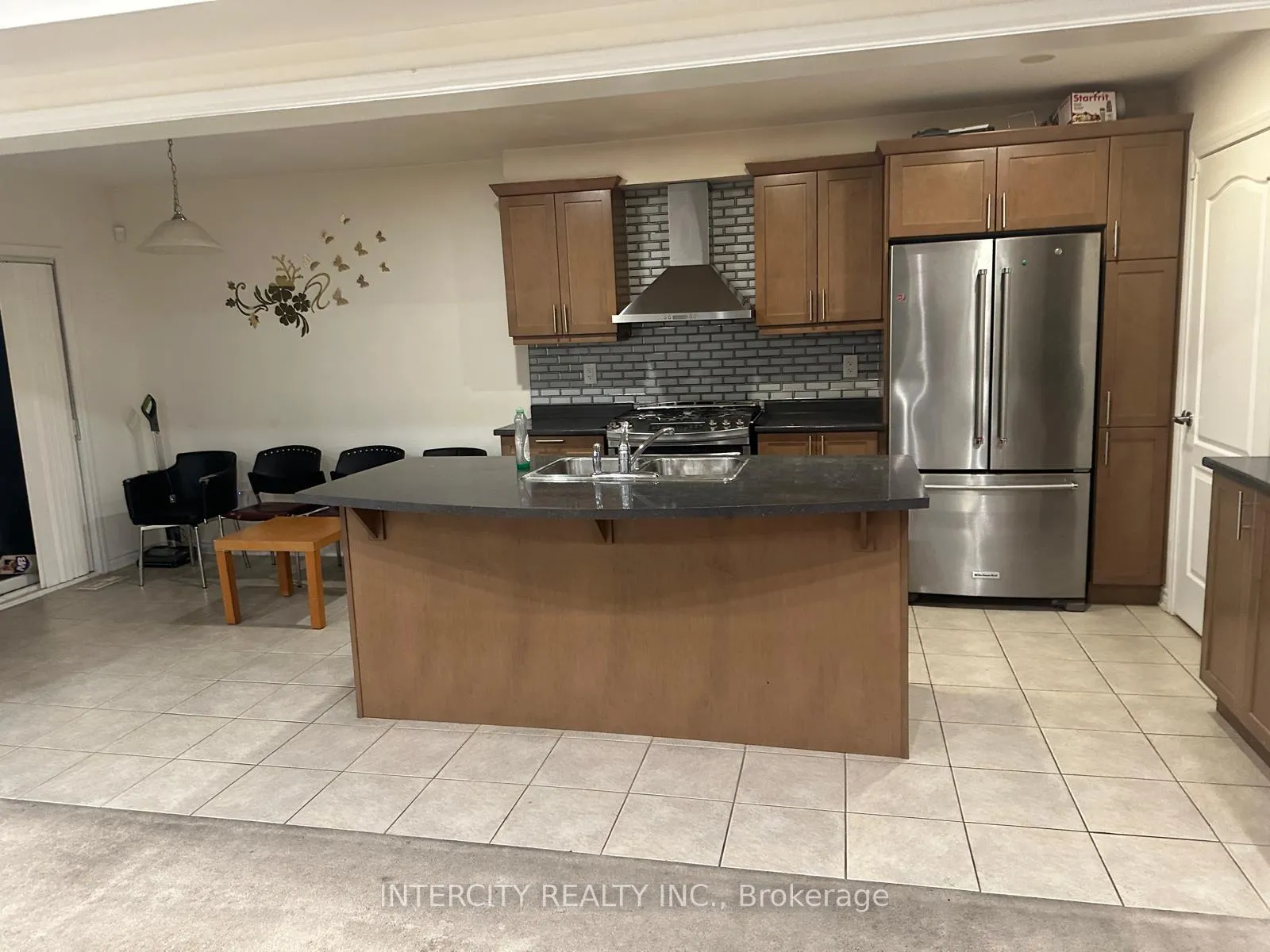 Photo 8 of 30 Stedford Crescent, Brampton, Northwest Brampton — HOMEH