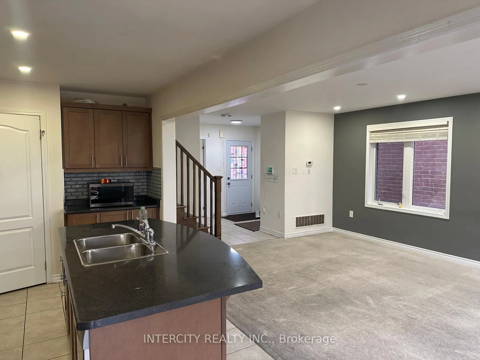 Photo 13 of 30 Stedford Crescent, Brampton, Northwest Brampton — HOMEH