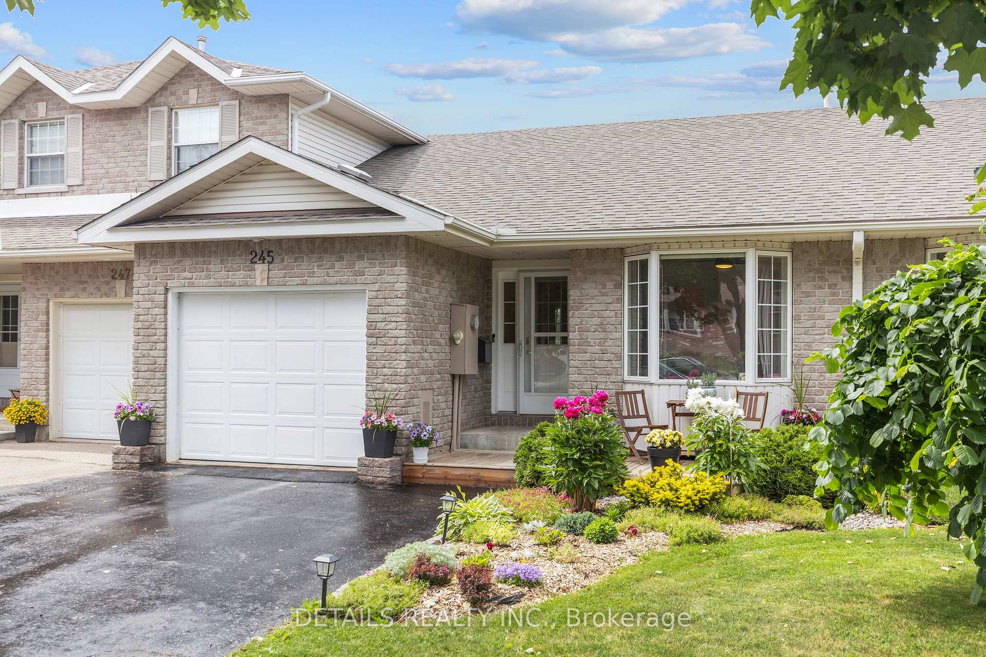 Photo 5 of 245 Beley Street, Brockville — HOMEH
