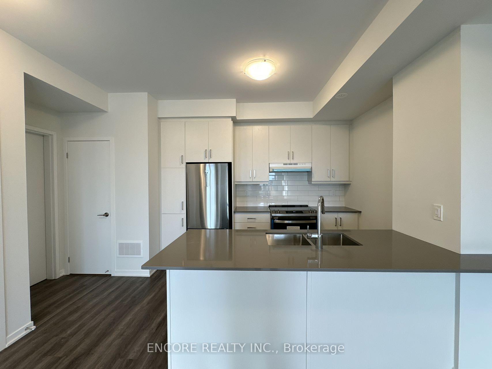Photo 2 of Unit 339, 100 Honeycrisp Crescent, Vaughan, Vaughan Corporate Centre — HOMEH