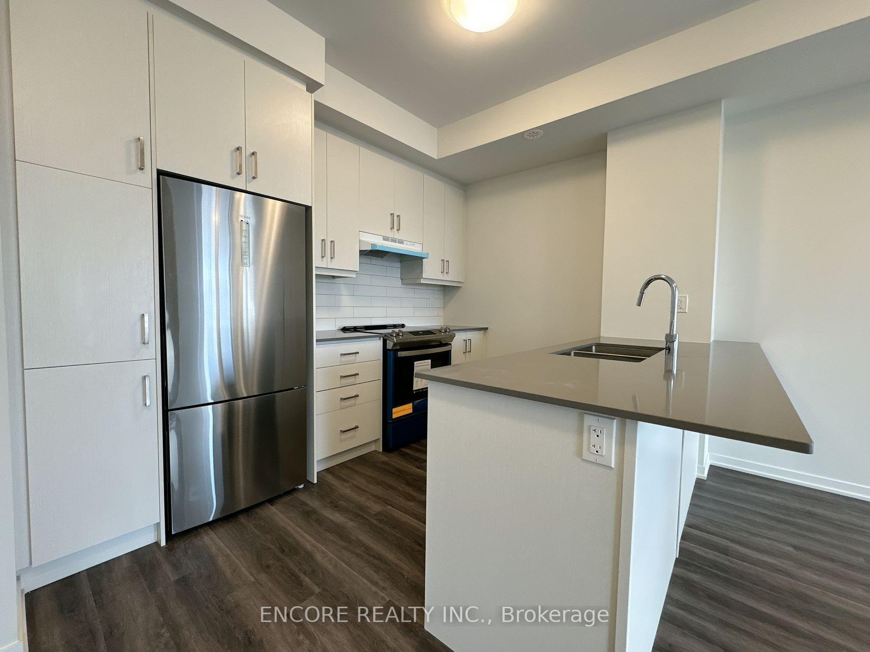 Photo 3 of Unit 339, 100 Honeycrisp Crescent, Vaughan, Vaughan Corporate Centre — HOMEH