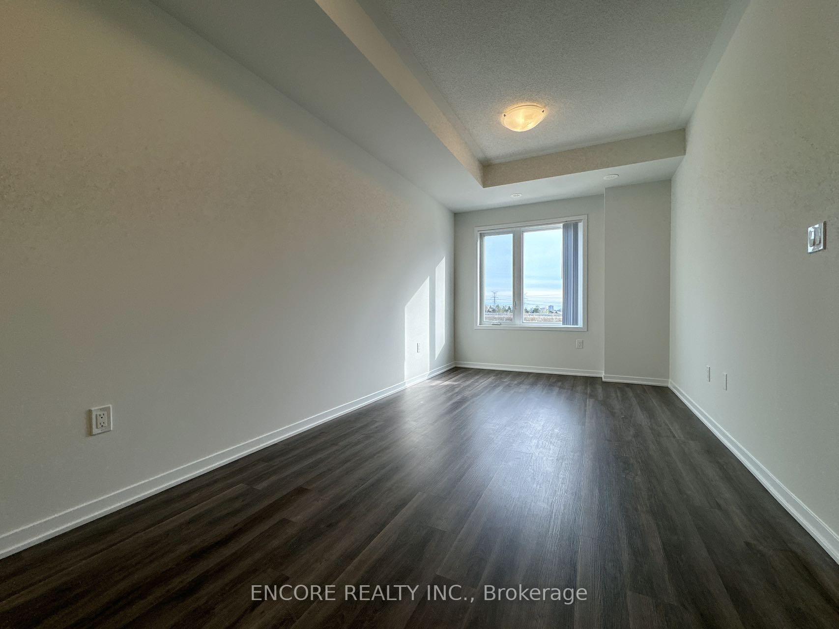 Photo 7 of Unit 339, 100 Honeycrisp Crescent, Vaughan, Vaughan Corporate Centre — HOMEH