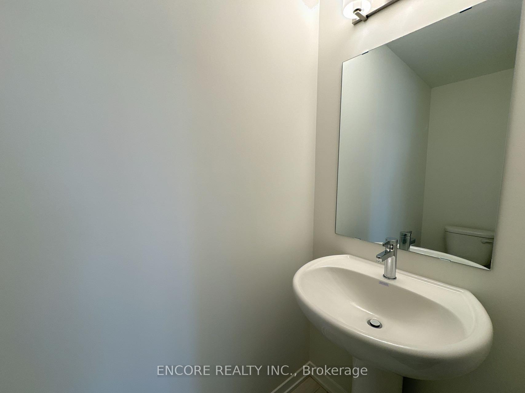 Photo 9 of Unit 339, 100 Honeycrisp Crescent, Vaughan, Vaughan Corporate Centre — HOMEH