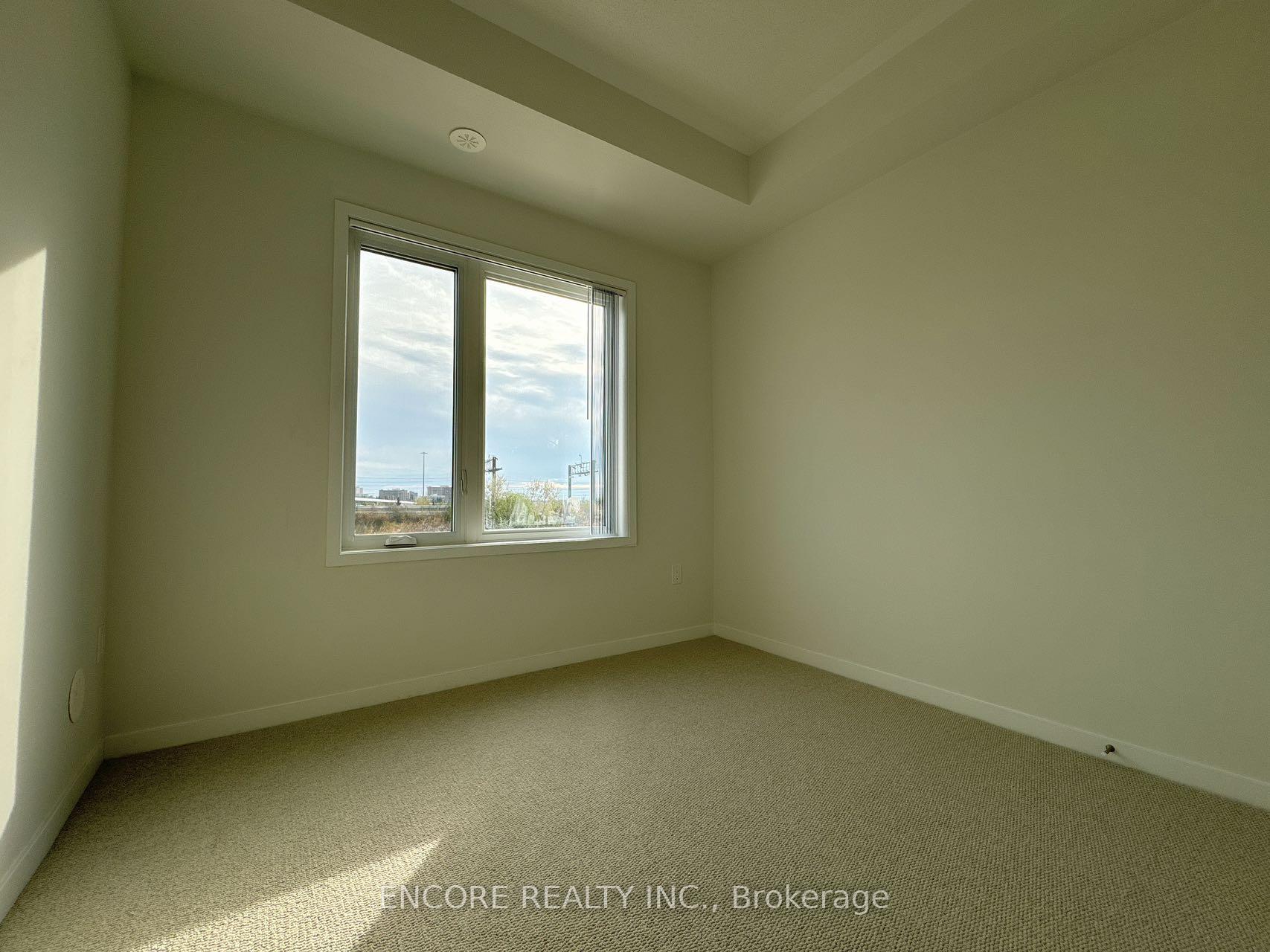 Photo 11 of Unit 339, 100 Honeycrisp Crescent, Vaughan, Vaughan Corporate Centre — HOMEH