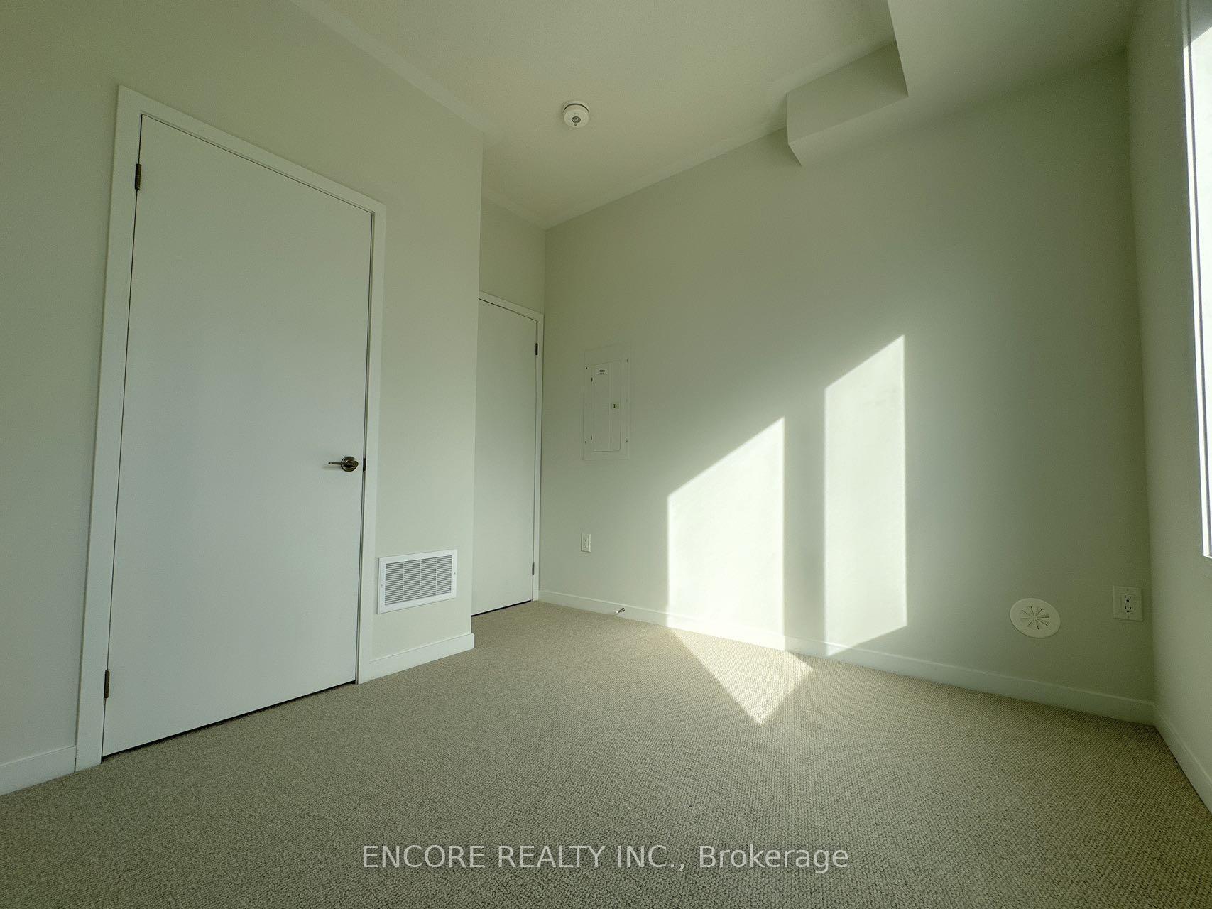 Photo 12 of Unit 339, 100 Honeycrisp Crescent, Vaughan, Vaughan Corporate Centre — HOMEH