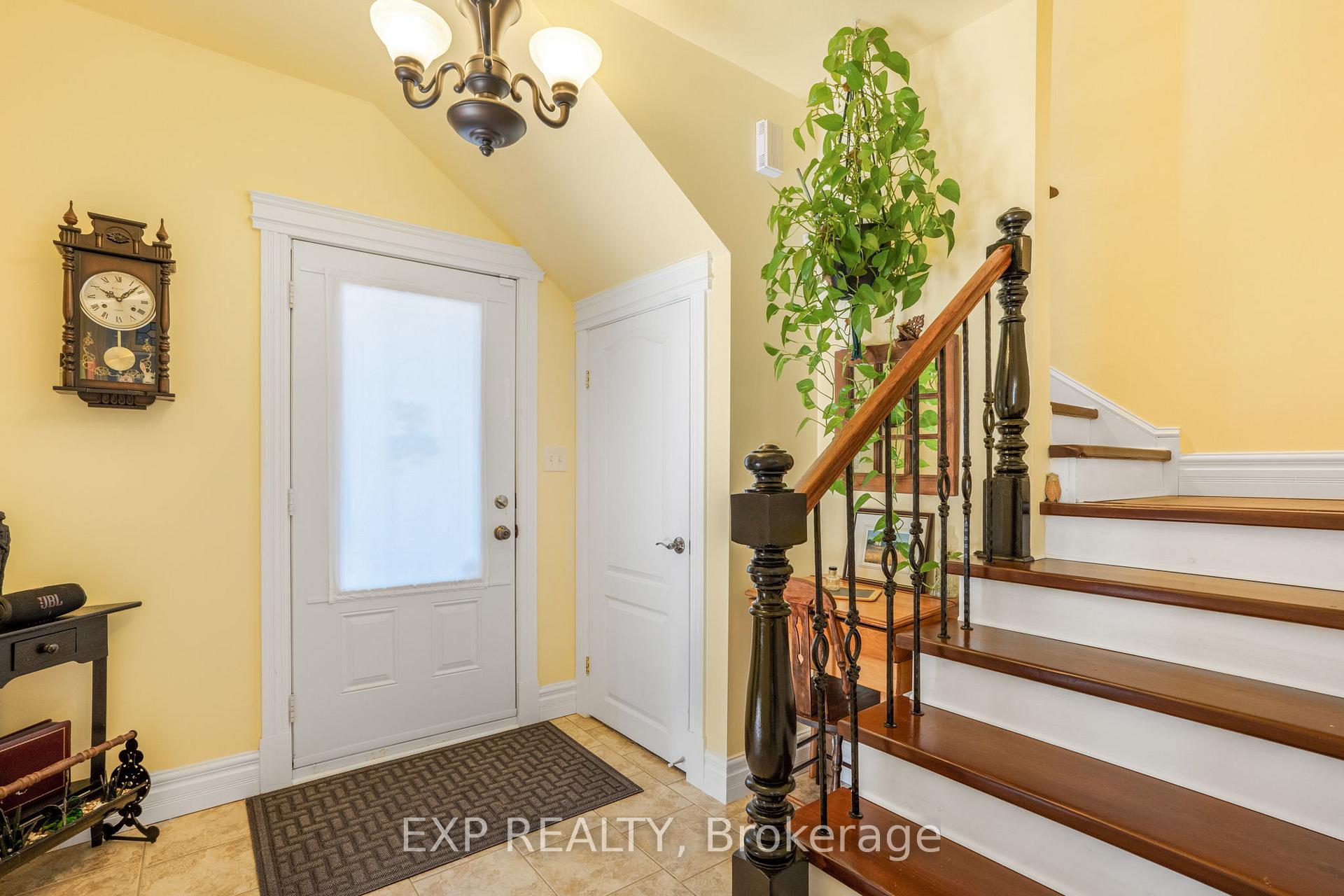 Photo 3 of 93 High Street, Champlain, Vankleek Hill — HOMEH