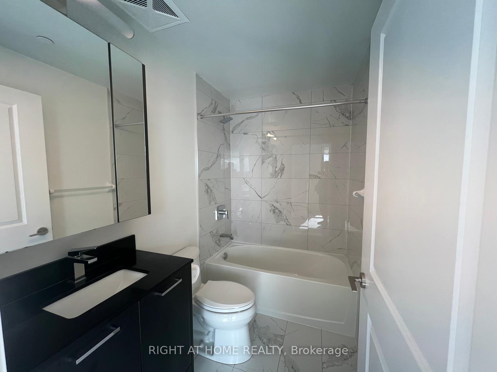 Photo 10 of Unit 204, 120 Eagle Rock Way, Vaughan, Rural Vaughan — HOMEH