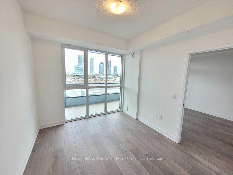 Photo 4 of Unit 718, 10 Honeycrisp Crescent, Vaughan, Vaughan Corporate Centre — HOMEH