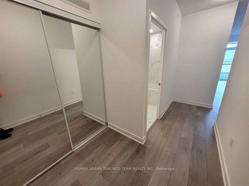 Photo 8 of Unit 718, 10 Honeycrisp Crescent, Vaughan, Vaughan Corporate Centre — HOMEH