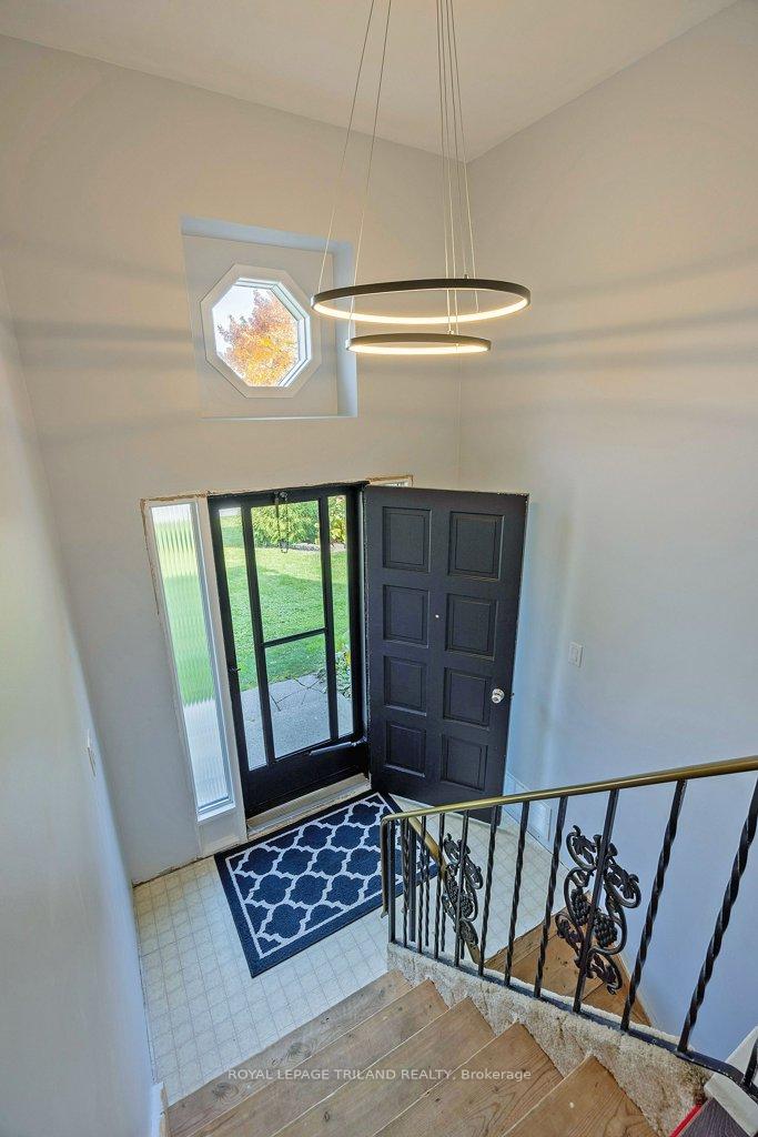 Photo 4 of 6 Erinlea Drive, St. Thomas — HOMEH