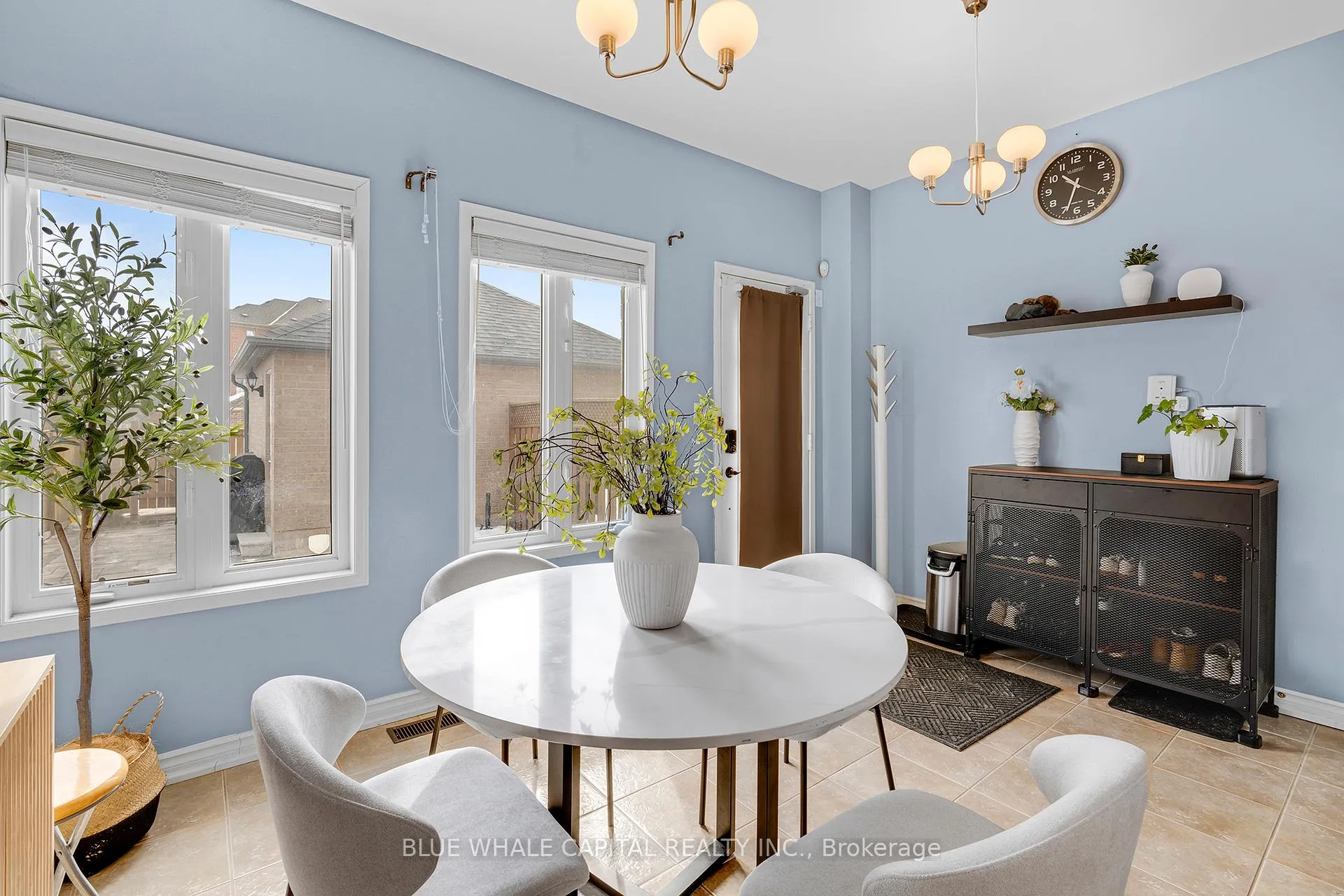 Photo 14 of 35 Rainbow Valley Crescent, Markham, Greensborough — HOMEH