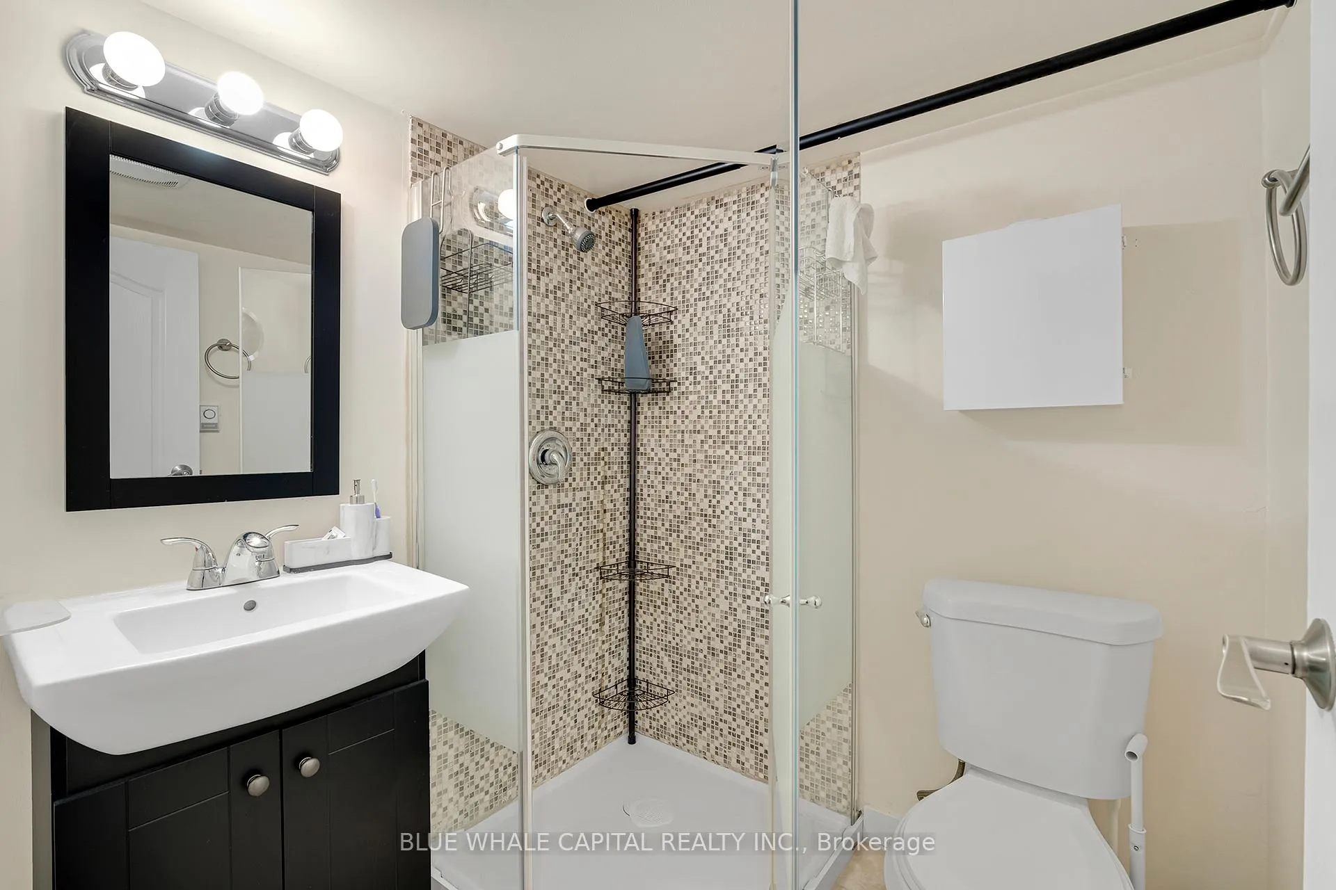 Photo 31 of 35 Rainbow Valley Crescent, Markham, Greensborough — HOMEH