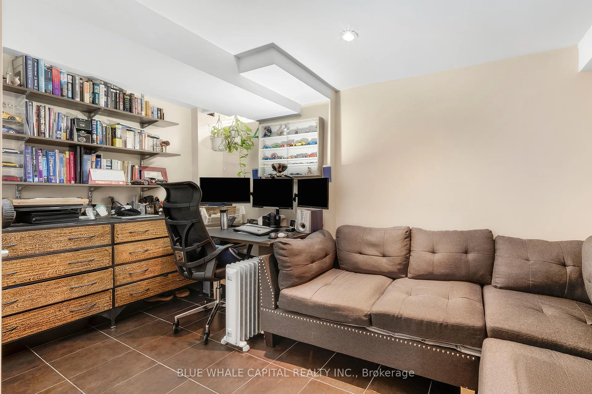 Photo 32 of 35 Rainbow Valley Crescent, Markham, Greensborough — HOMEH