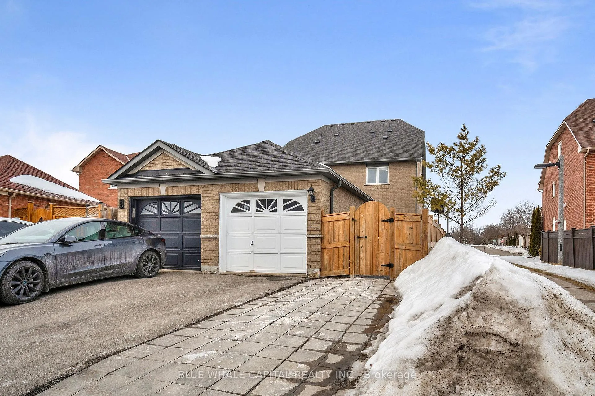 Photo 37 of 35 Rainbow Valley Crescent, Markham, Greensborough — HOMEH