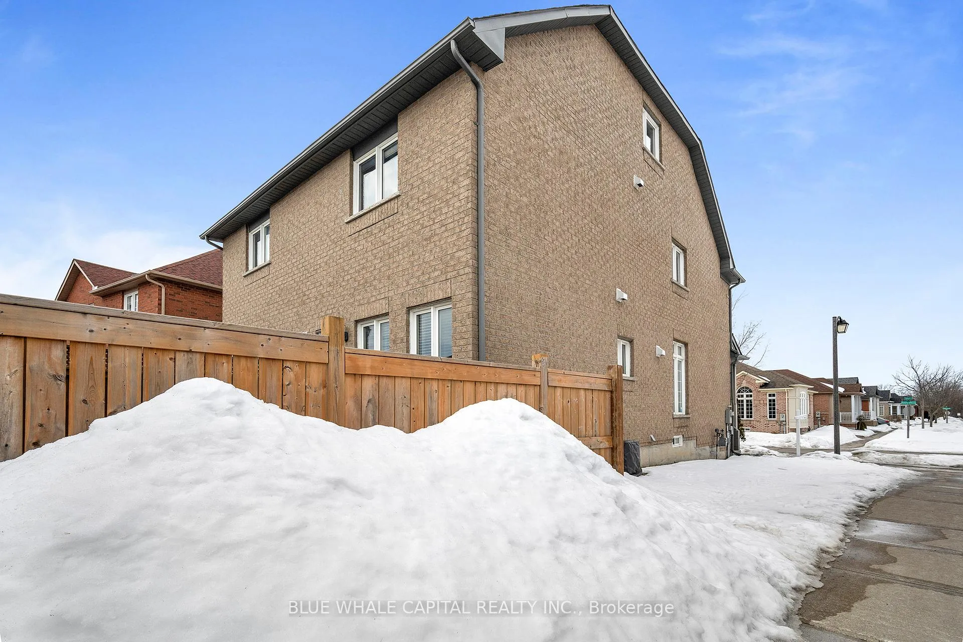 Photo 40 of 35 Rainbow Valley Crescent, Markham, Greensborough — HOMEH