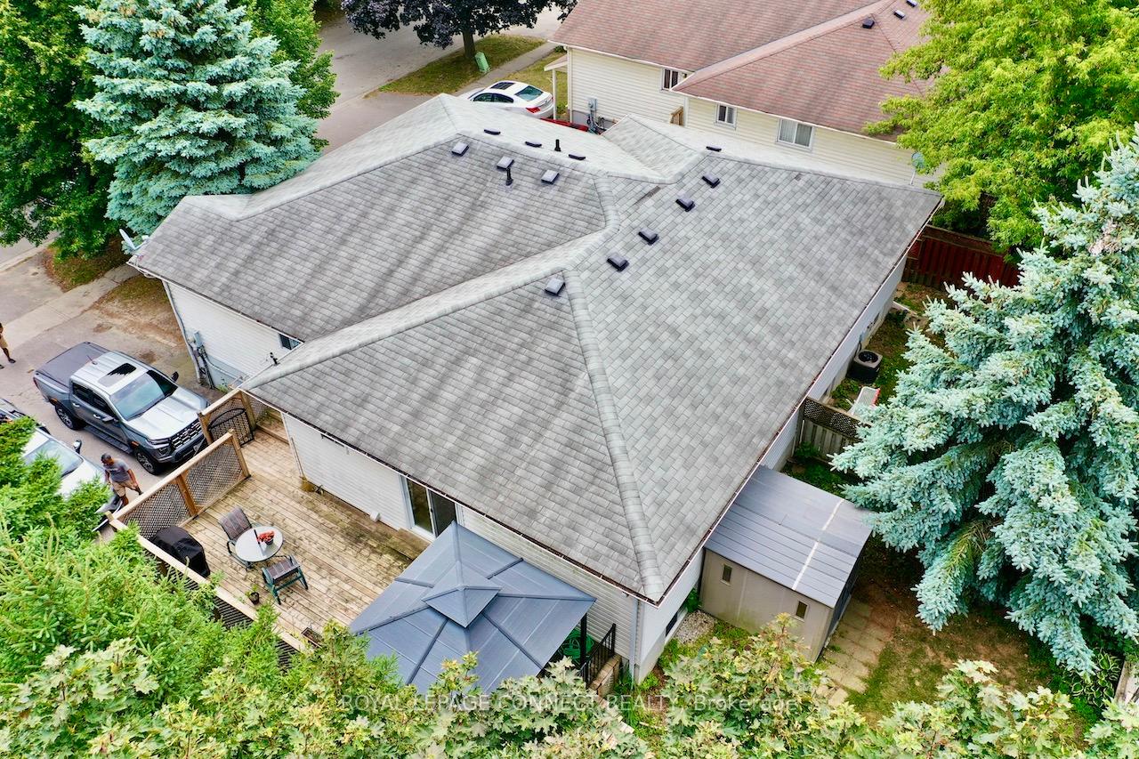Photo 1 of Unit Main, 16 Lockhart Gate, Clarington, Bowmanville — HOMEH