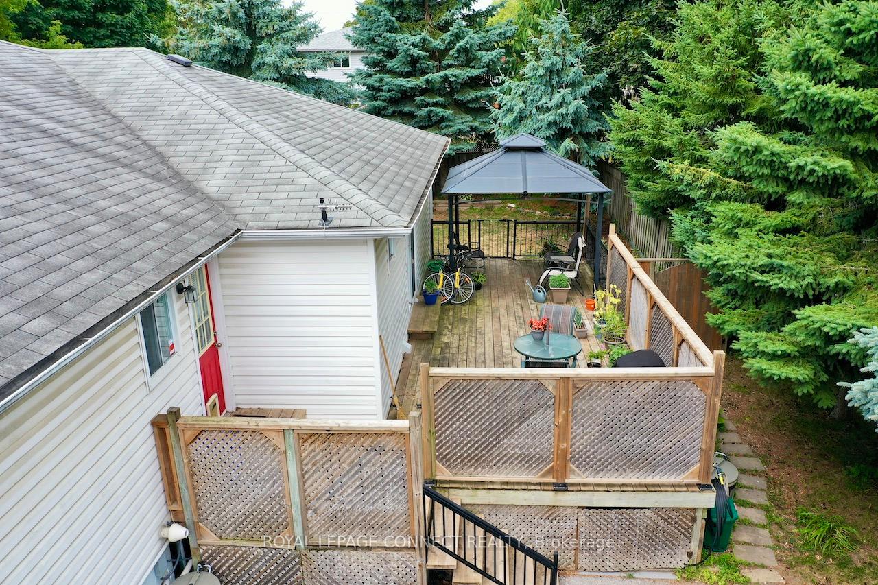 Photo 3 of Unit Main, 16 Lockhart Gate, Clarington, Bowmanville — HOMEH