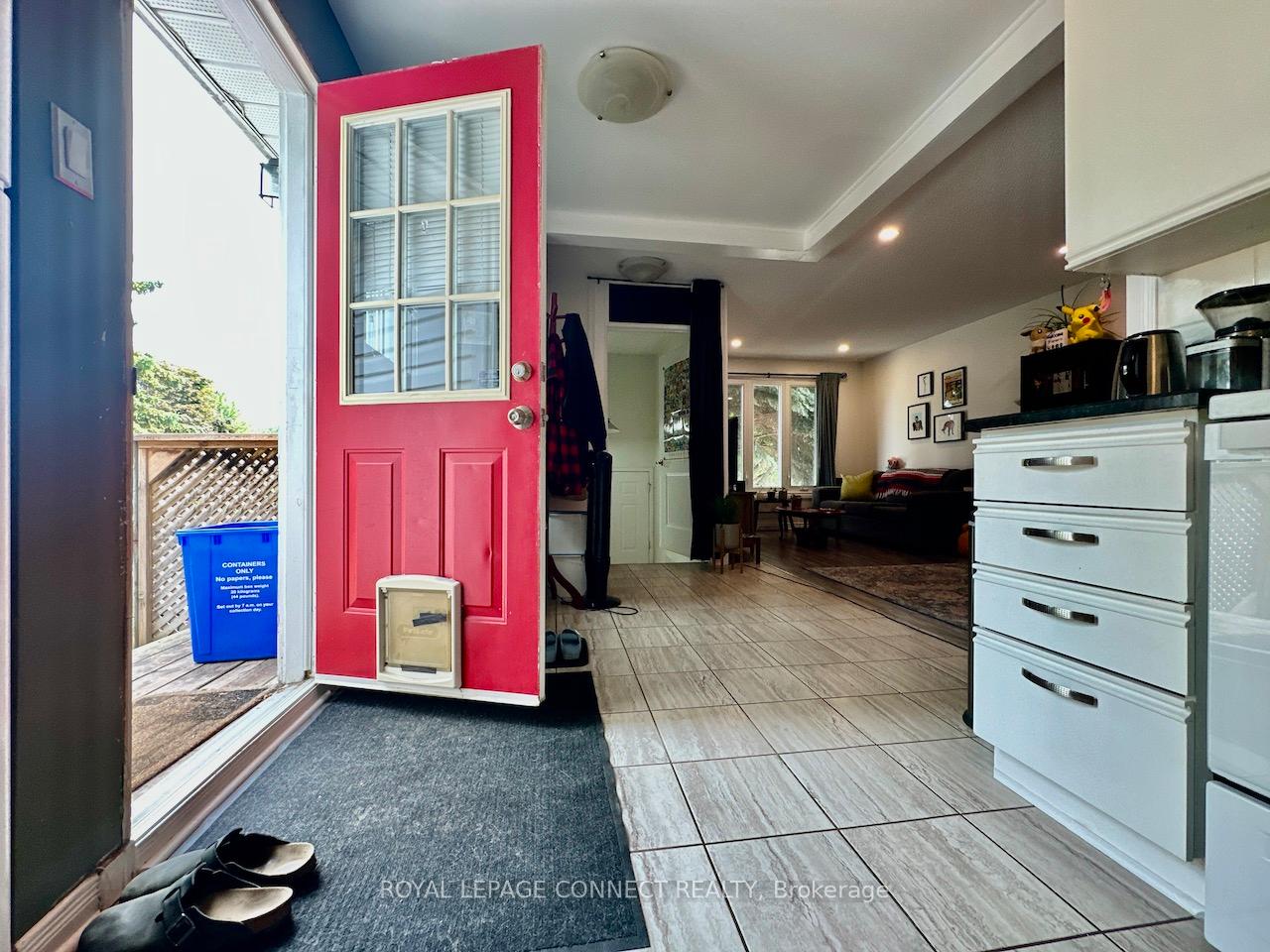 Photo 21 of Unit Main, 16 Lockhart Gate, Clarington, Bowmanville — HOMEH
