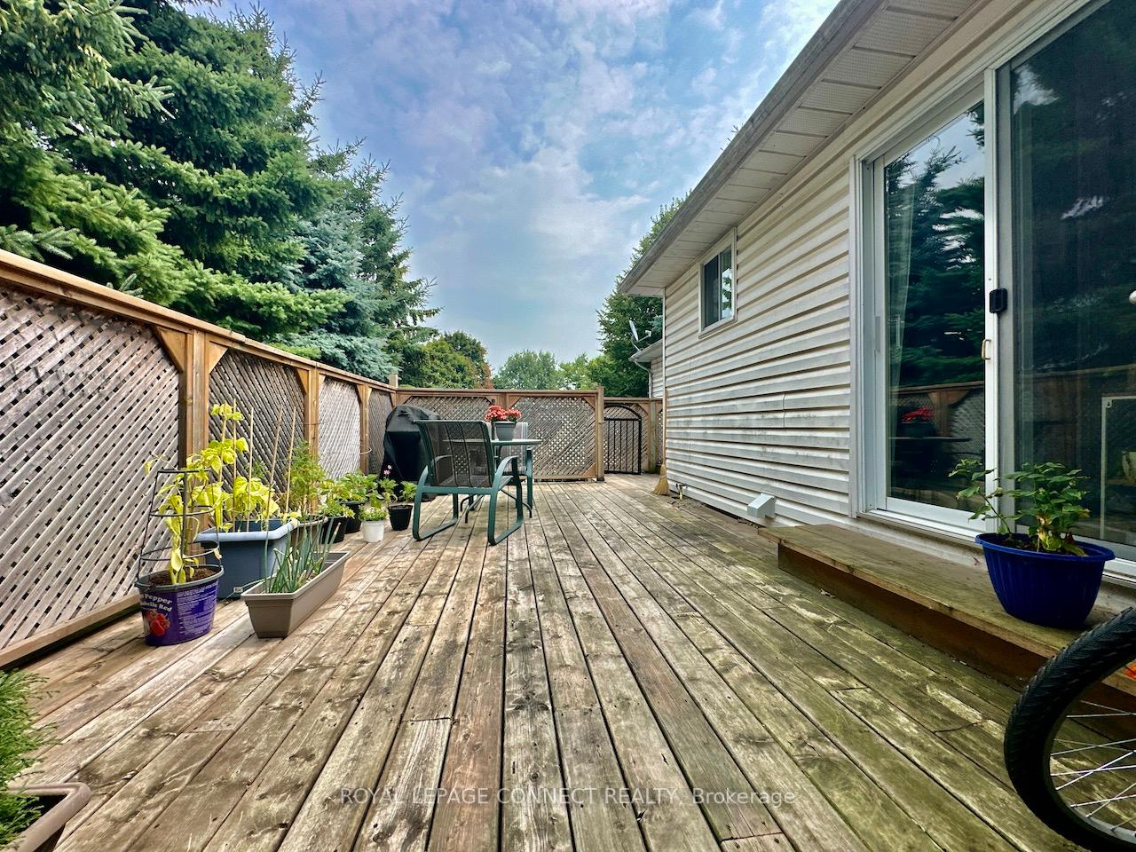 Photo 28 of Unit Main, 16 Lockhart Gate, Clarington, Bowmanville — HOMEH