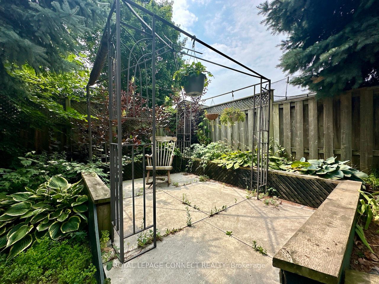 Photo 30 of Unit Main, 16 Lockhart Gate, Clarington, Bowmanville — HOMEH
