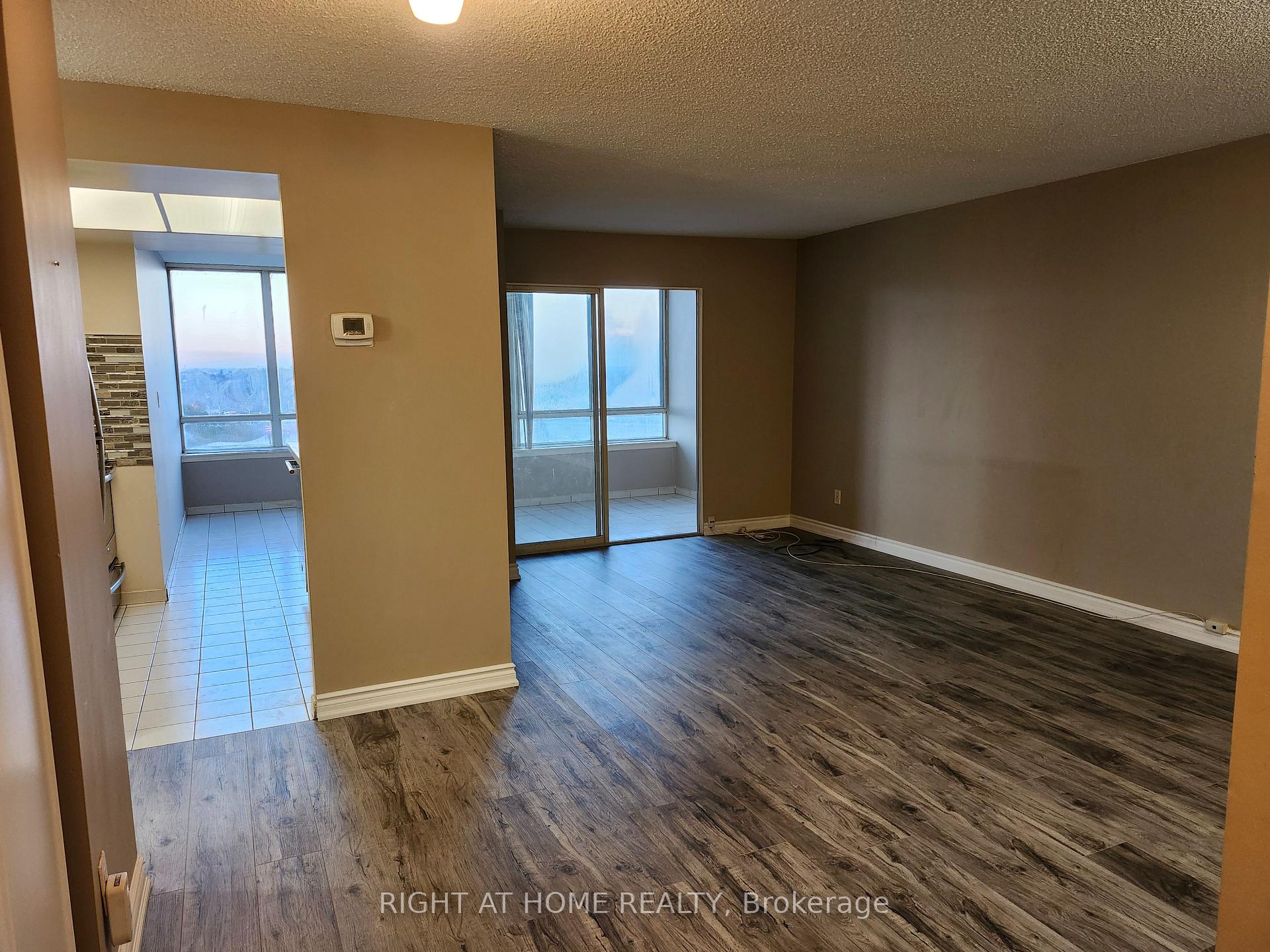 Photo 4 of Unit 920, 11753 Sheppard Avenue E, Scarborough, Rouge — HOMEH