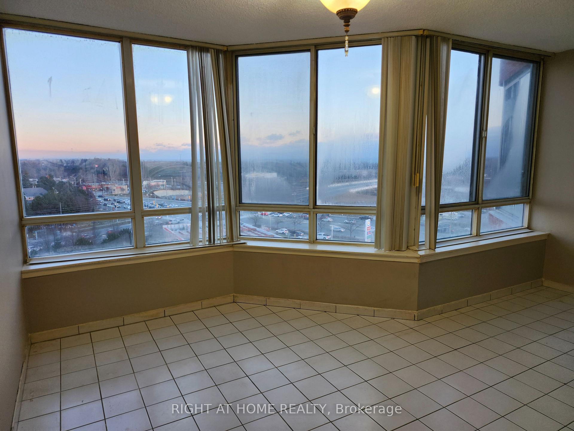 Photo 7 of Unit 920, 11753 Sheppard Avenue E, Scarborough, Rouge — HOMEH