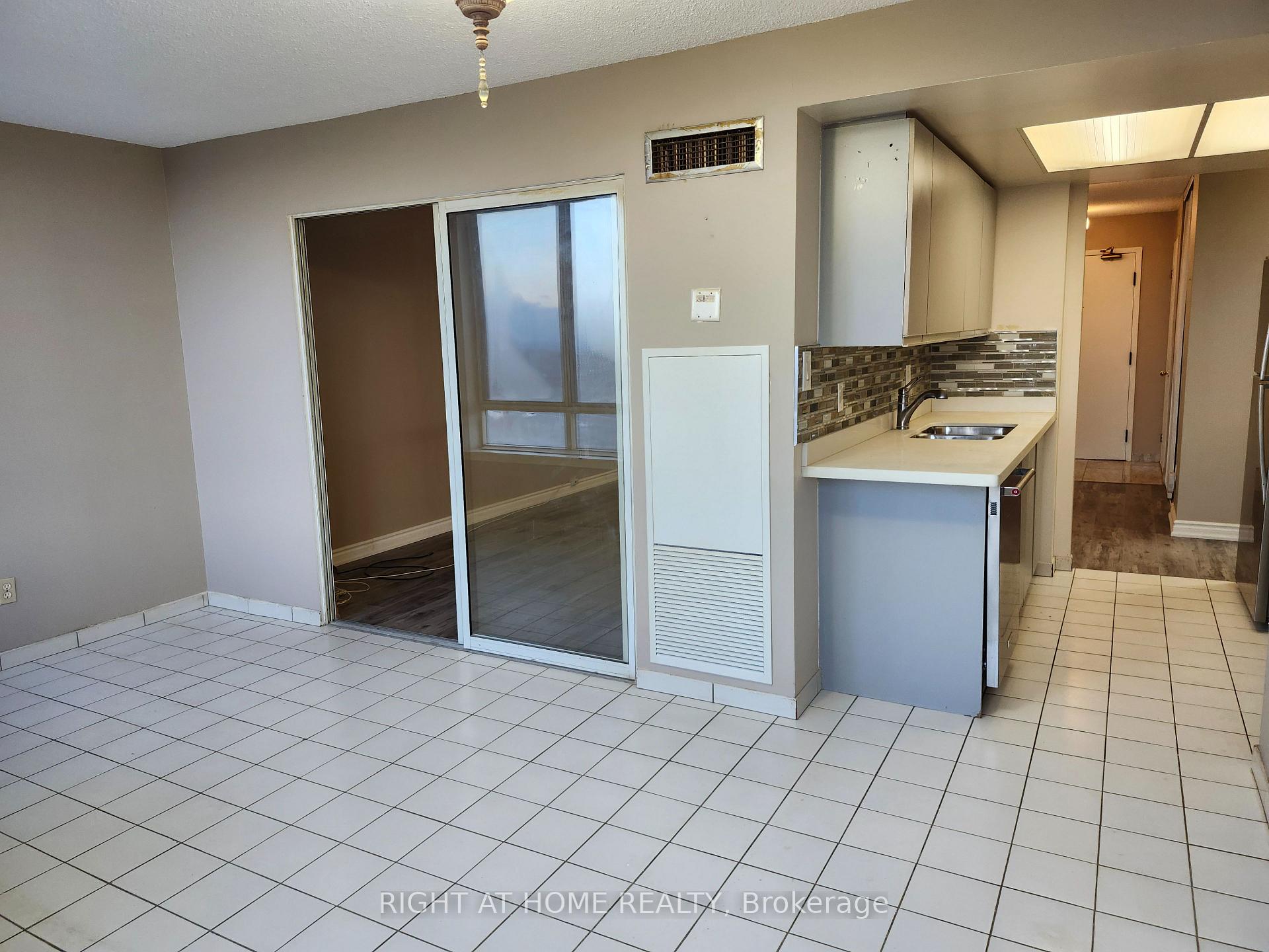 Photo 10 of Unit 920, 11753 Sheppard Avenue E, Scarborough, Rouge — HOMEH