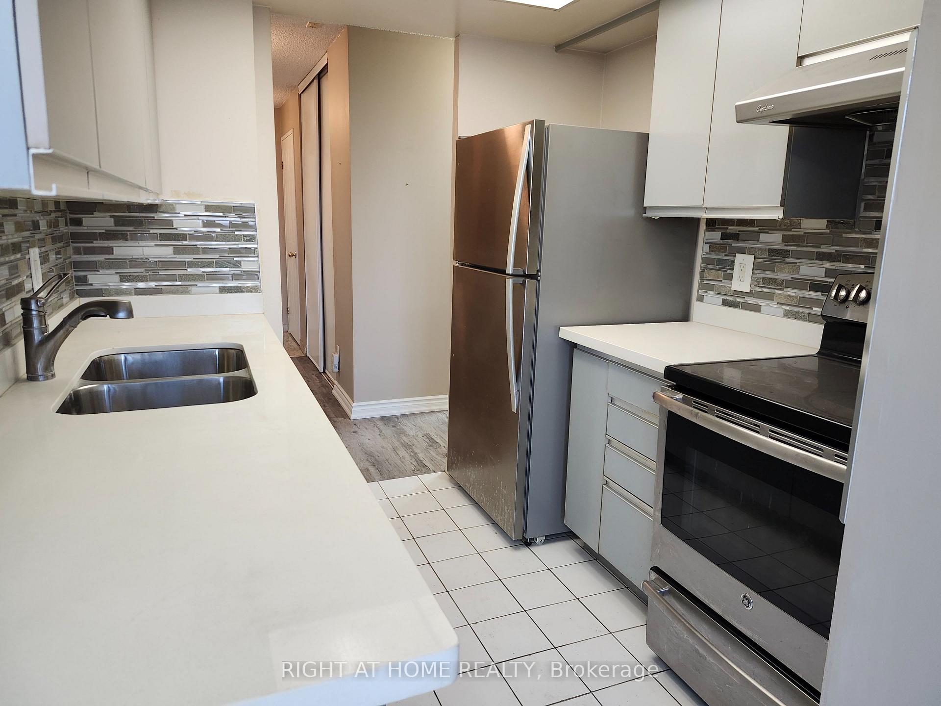 Photo 12 of Unit 920, 11753 Sheppard Avenue E, Scarborough, Rouge — HOMEH