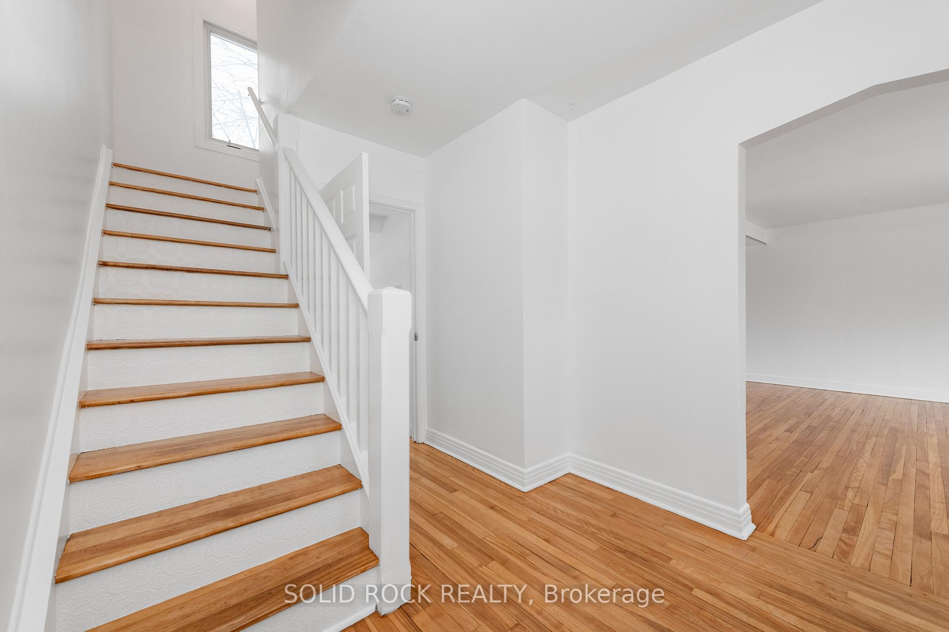 Photo 6 of 904 Smyth Road, Ottawa, Elmvale Acres/Urbandale — HOMEH