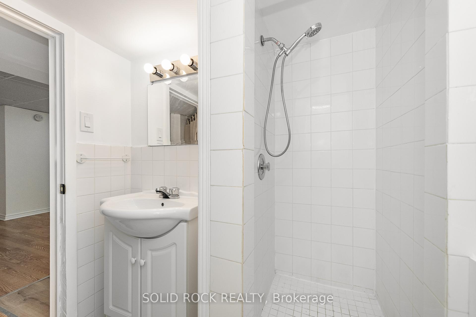 Photo 31 of 904 Smyth Road, Ottawa, Elmvale Acres/Urbandale — HOMEH