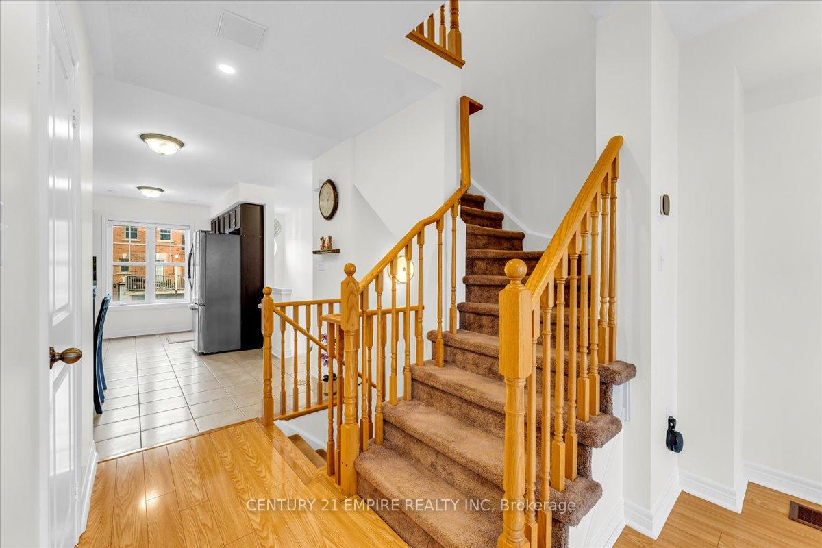 Photo 16 of 34 Battalion Road, Brampton, Northwest Brampton — HOMEH