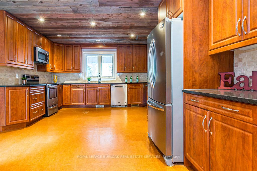 Photo 12 of 1000 8th Concession Road W, Hamilton, Rural Flamborough — HOMEH