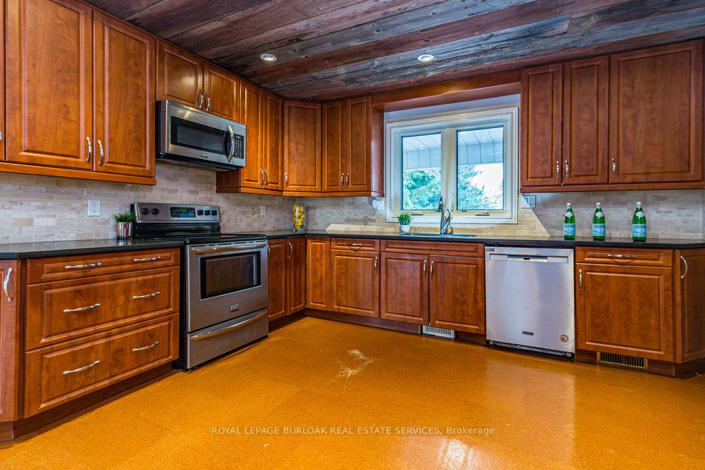 Photo 13 of 1000 8th Concession Road W, Hamilton, Rural Flamborough — HOMEH