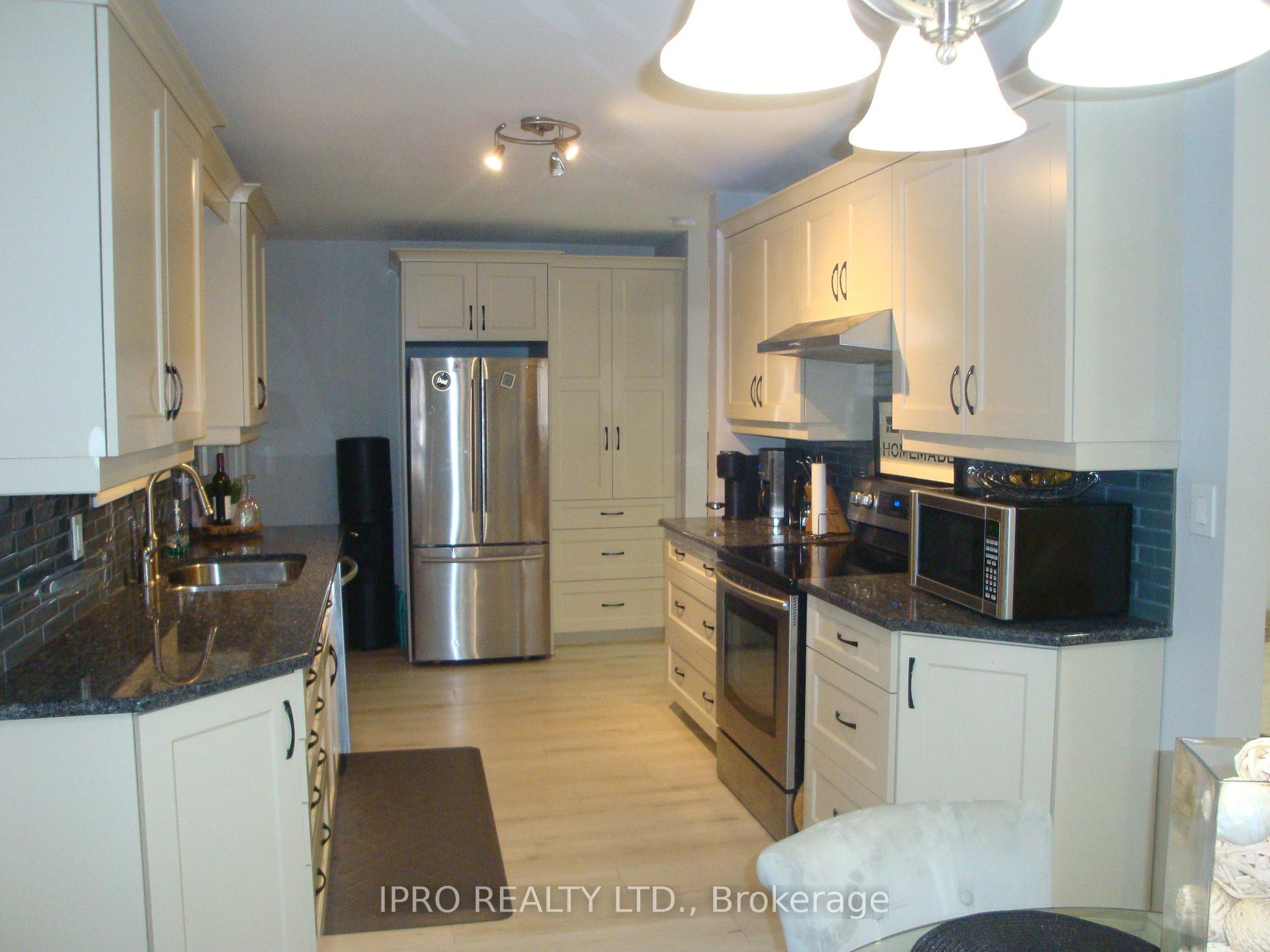 Photo 5 of 15 Bayshore Crescent, St. Catharines, Lakeshore — HOMEH