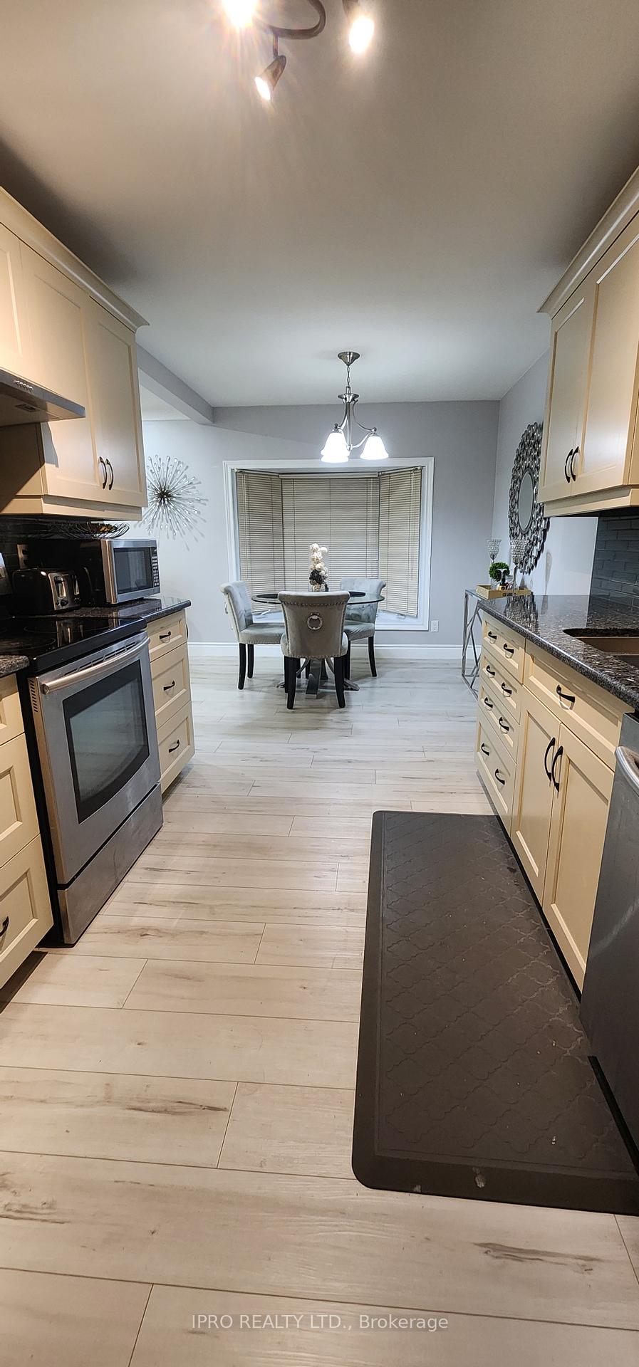 Photo 7 of 15 Bayshore Crescent, St. Catharines, Lakeshore — HOMEH