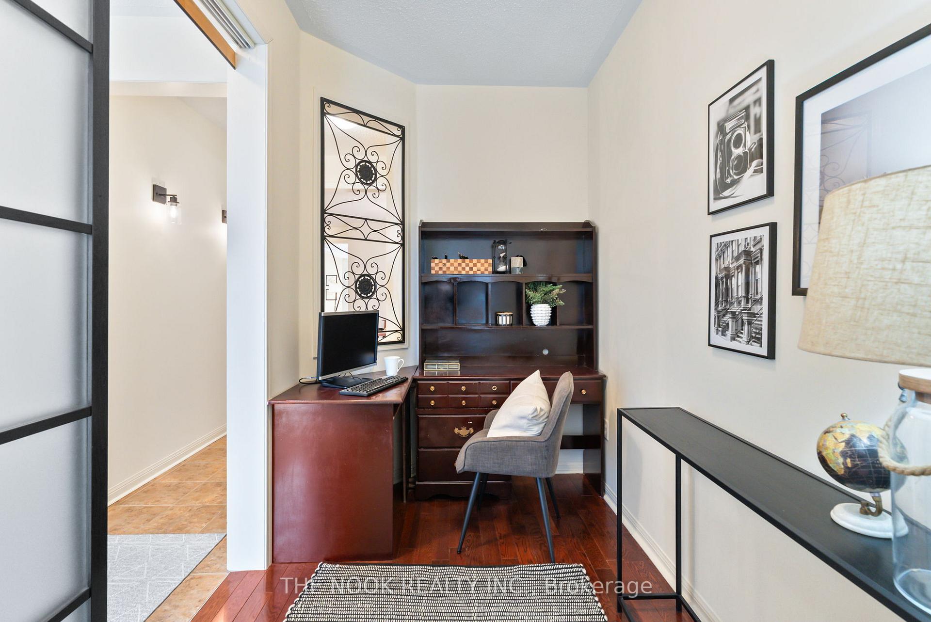 Photo 3 of 35 Personna Circle, Brampton, Credit Valley — HOMEH