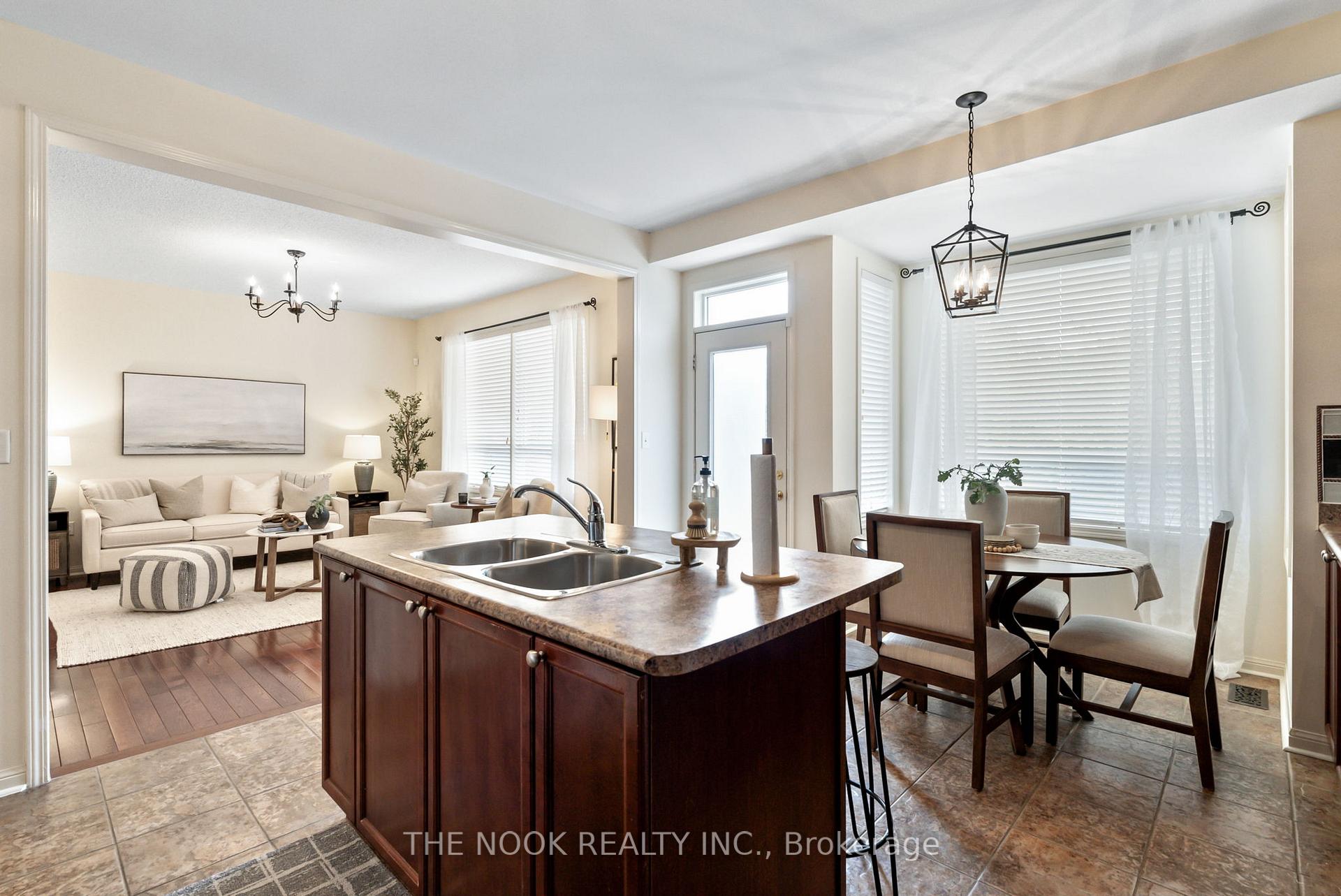 Photo 8 of 35 Personna Circle, Brampton, Credit Valley — HOMEH
