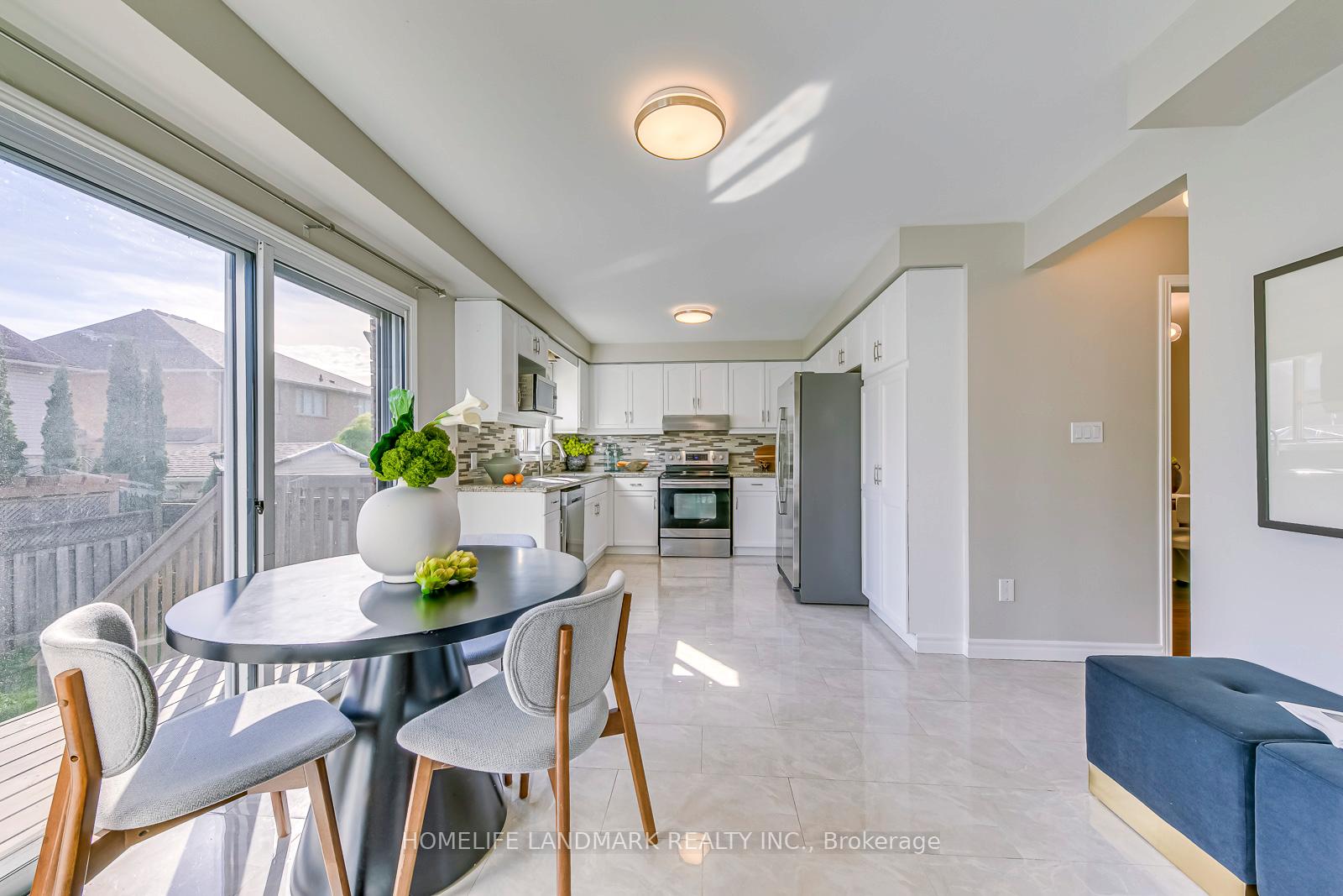 Photo 13 of 91 Bridgeport Crescent, Hamilton, Ancaster — HOMEH